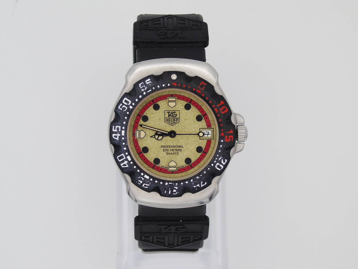 Tag Heuer Mens Formula 1 Watch – Rare Vintage F1 Design, Date Display, Working with Swiss Quartz Movement - Gems Forgotten