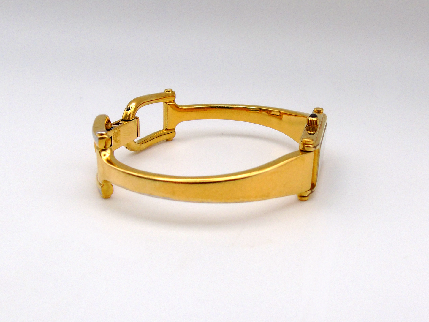 Gucci 1500L Gold Watch – Vintage Gucci Watch, Elegant Gold Tank Watch G02 - Gems Forgotten