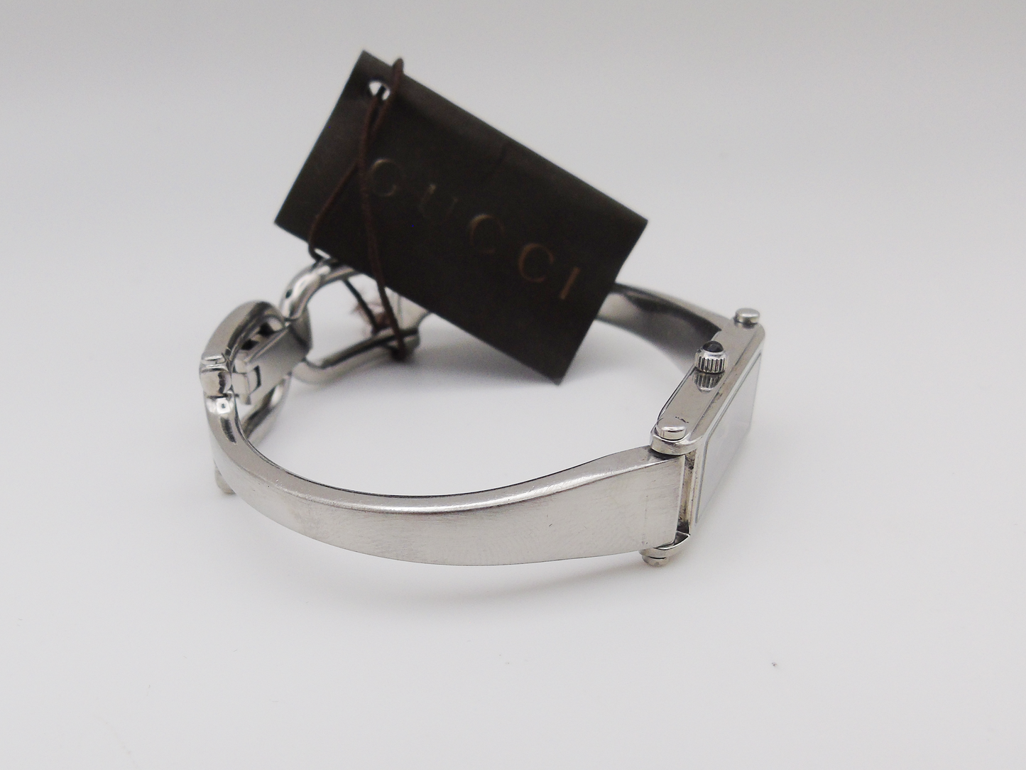 Gucci Ladies Silver Tone Watch – Stunning Gucci 1500L Model with Tank Watch Face & Silver Dial G26 - Gems Forgotten