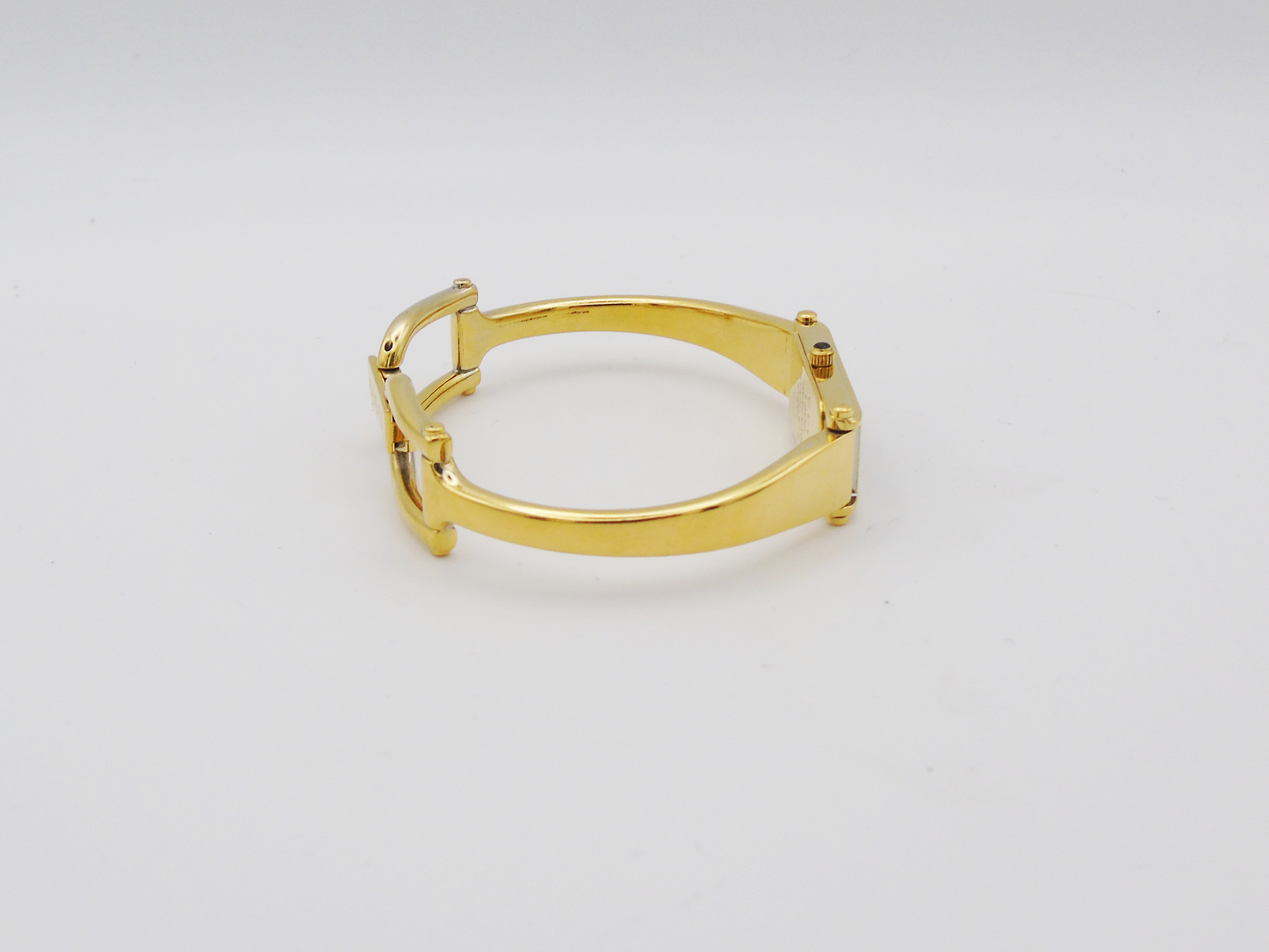 Gucci 1500L Gold Watch – Vintage Gucci Ladies Gold Watch, Elegant Gold Tank Watch Black Dial G01 - Gems Forgotten