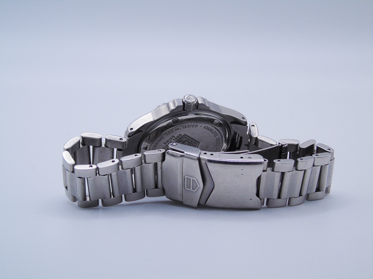 Tag Heuer Men’s Watch – Professional Quartz Wristwatch with Stainless Steel Bracelet, 45mm Case, Silver Dial - Gems Forgotten