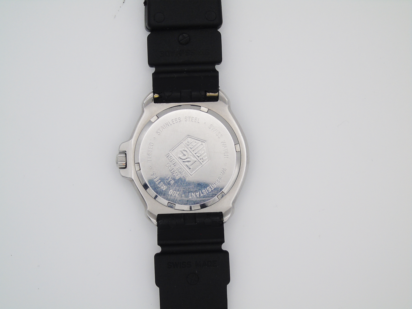 Tag Heuer Mens Formula 1 Watch – Rare Vintage F1 Design, Date Display, Working with Swiss Quartz Movement - Gems Forgotten
