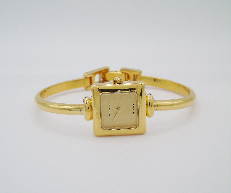 Elegant Gucci Ladies Gold Watch – Gucci 1900L Model with Square Watch Face - Gems Forgotten