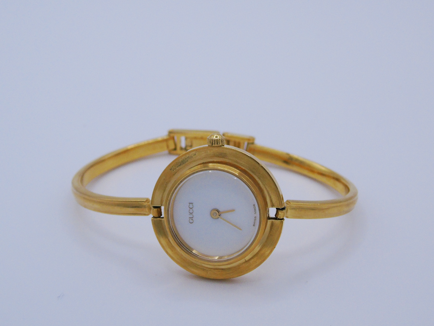 Vintage Gucci Change Bezel Watch – Gold-Plated with 12 Interchangeable Bezels & Box - Gems Forgotten