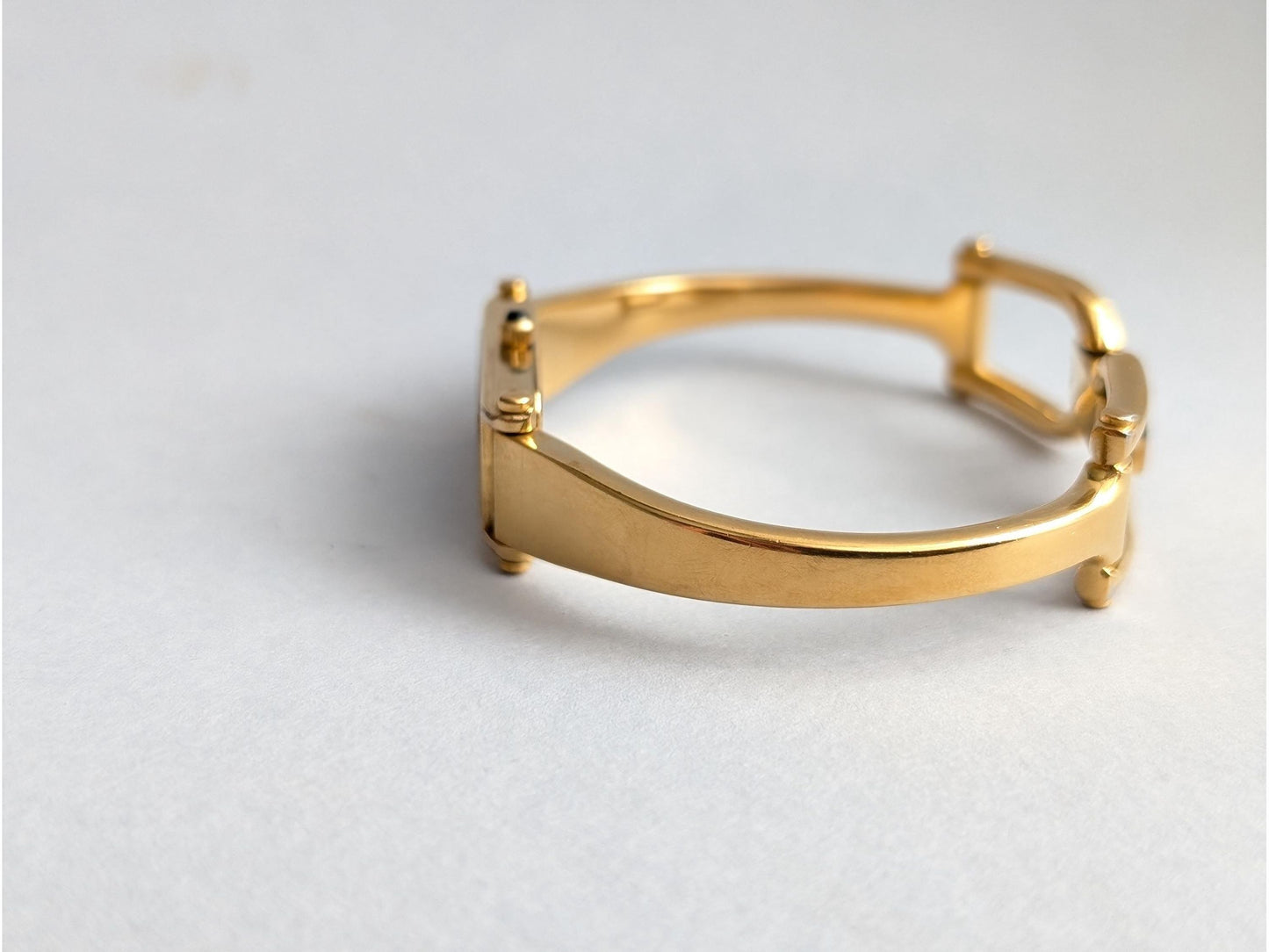 Vintage Gucci Watch with Box Black Dial Gold 1500 Bracelet Tank Watch Elegant Gold Quartz Wristwatch - Gems Forgotten