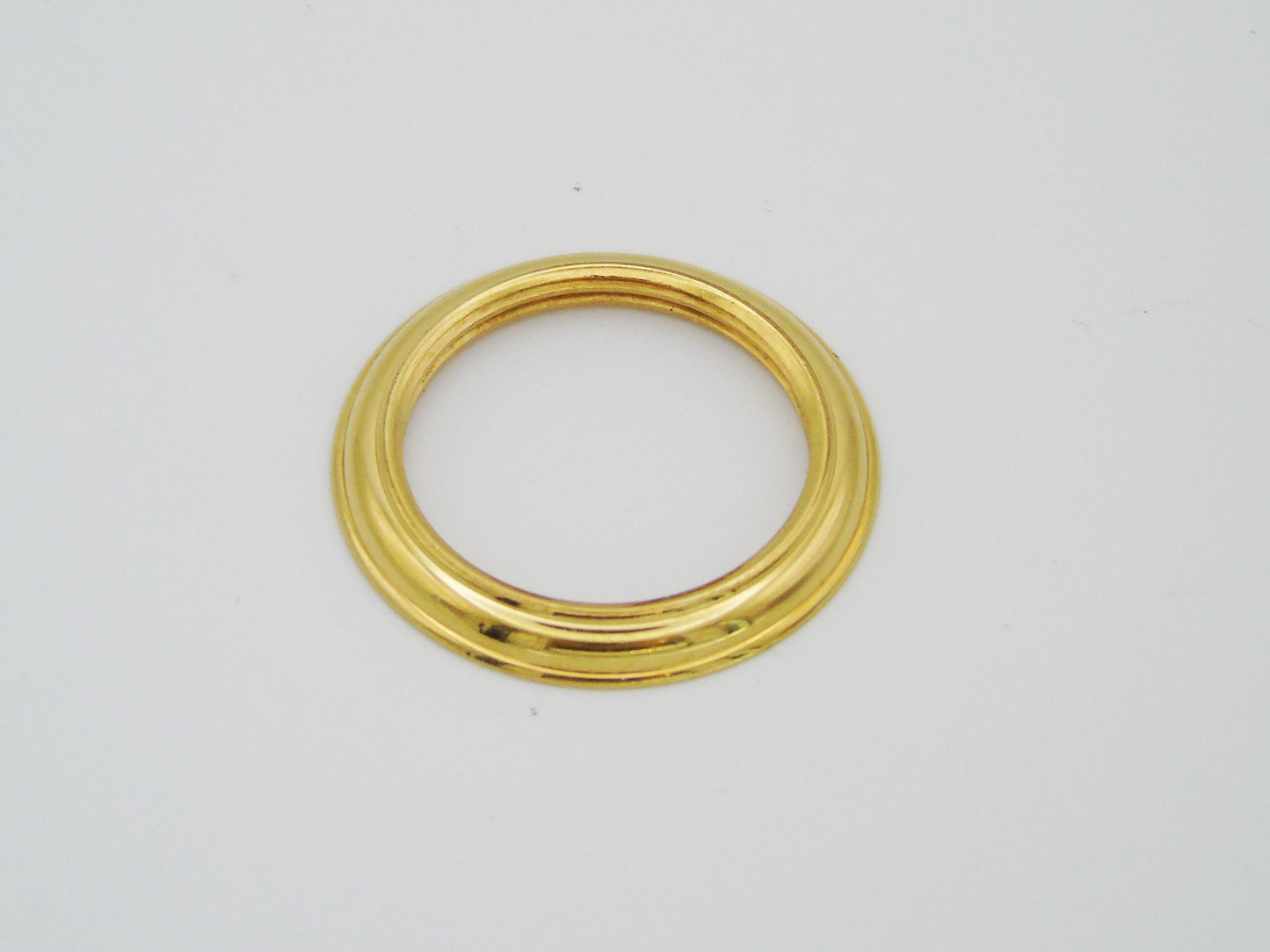 Genuine Gucci Gold Plated Bezel – Rare Find for Gucci Change Bezel Watches ( Fits Gucci 1100 and Gucci 11/12 models) - Gems Forgotten