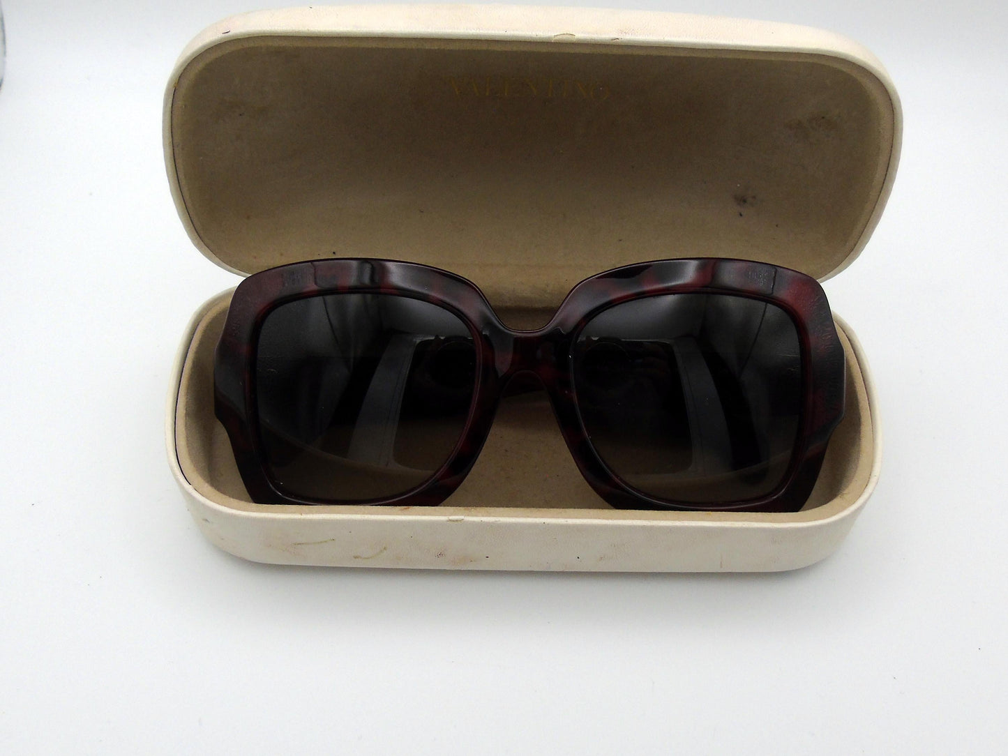 Vintage Valentino Ladies Oversized Sunglasses – Brown Red Frame with Black Shades - Gems Forgotten