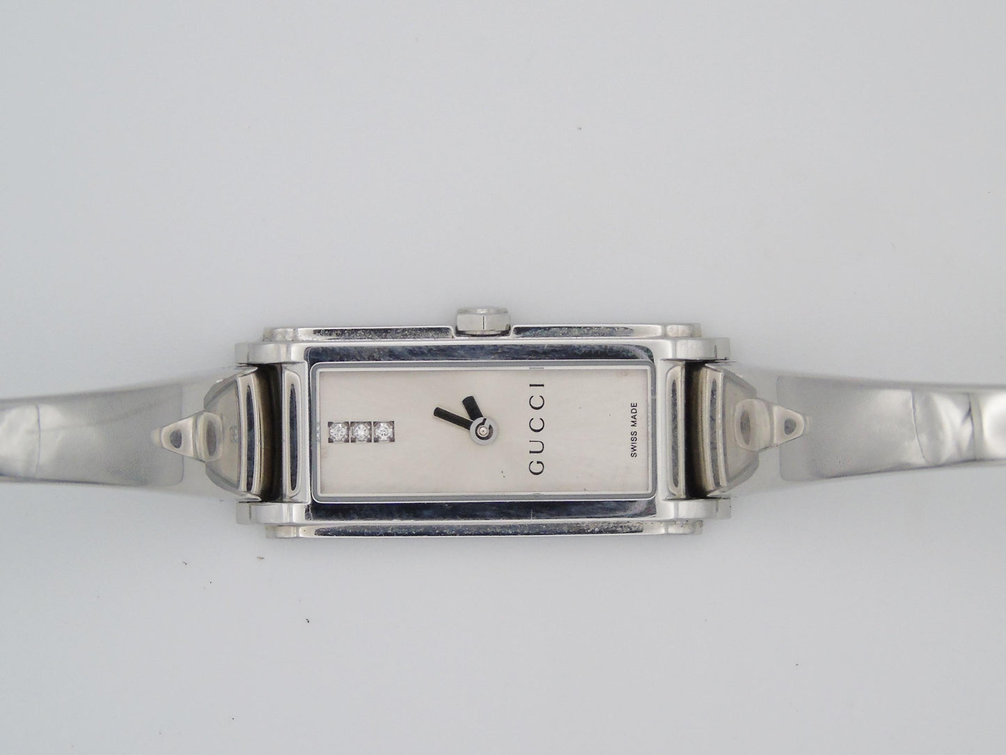 Gucci Ladies Silver Tone Watch – Stunning Gucci 1500L Model with Tank Watch Diamond Steel - Gems Forgotten