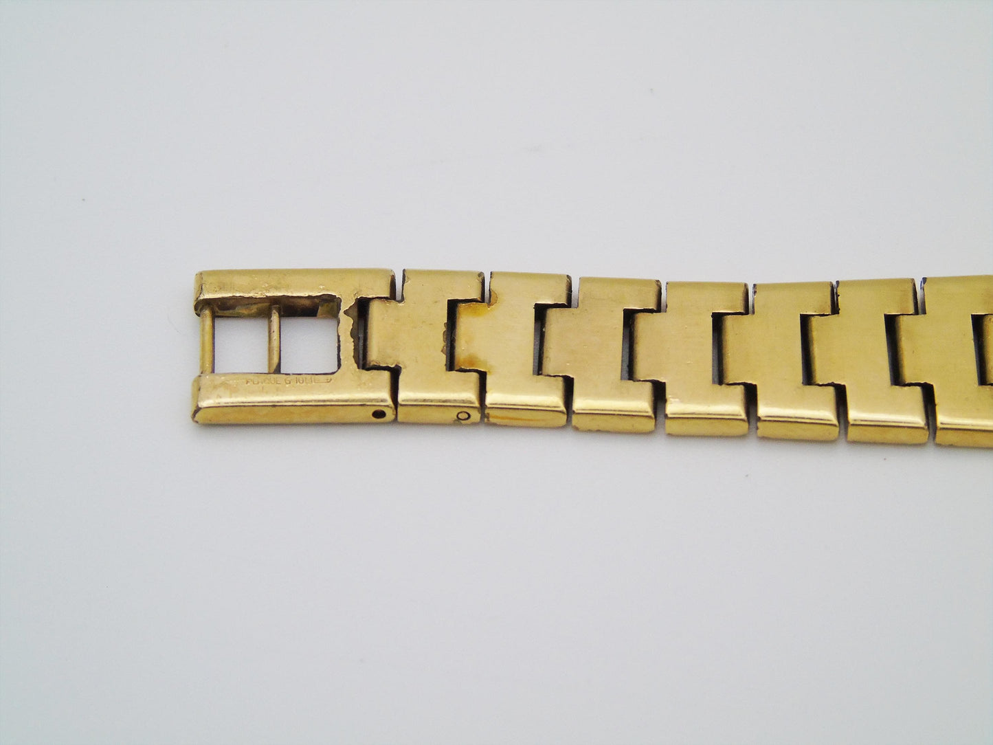 Gucci 3300L Gold-Plated Watch – With Box& Authenticity Card Green Dial - Gems Forgotten