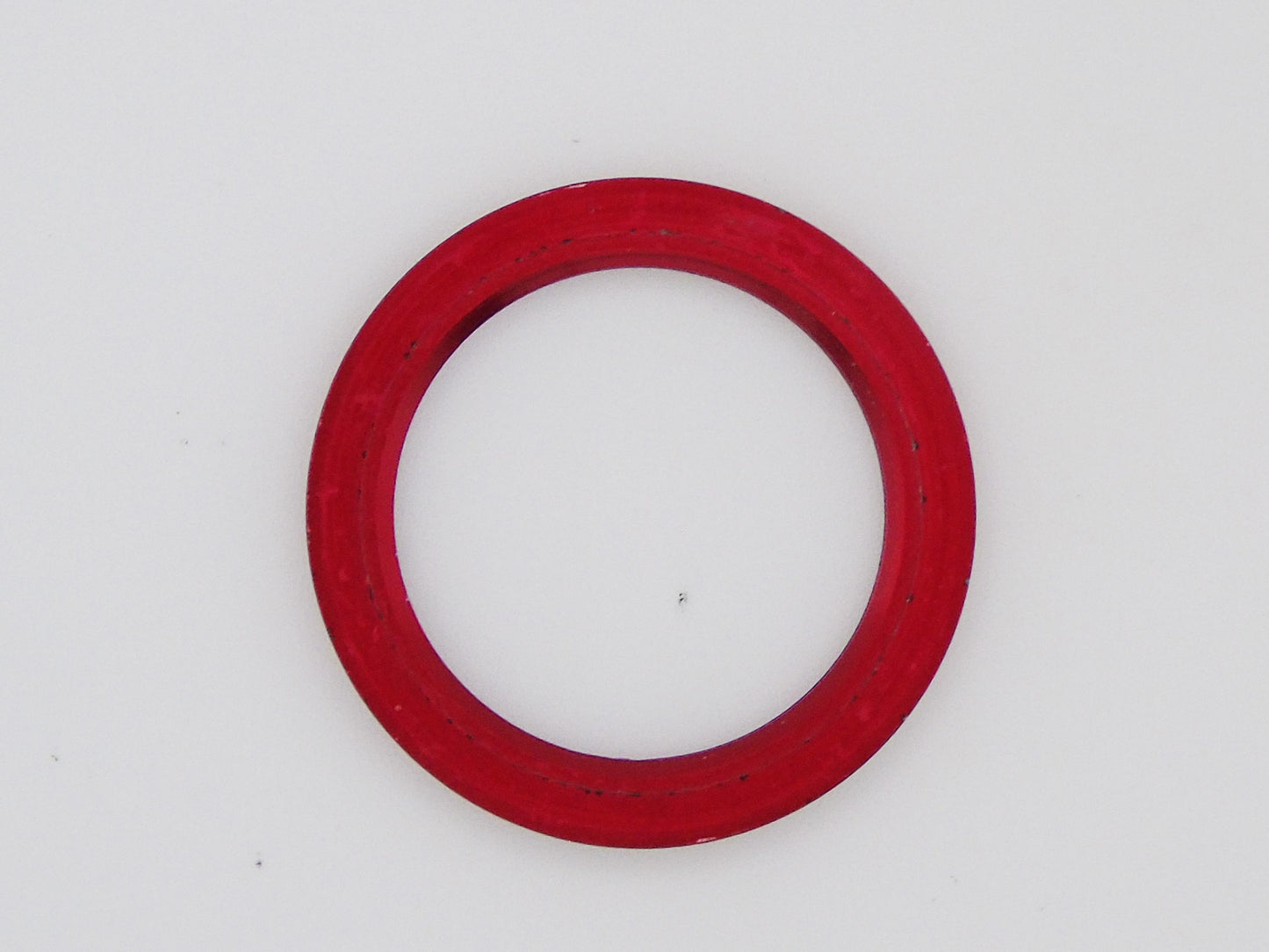 Genuine Gucci Metal Red Bezel – Rare Find for Gucci Change Bezel Watches ( Fits Gucci 1100 and Gucci 1/12 models) - Gems Forgotten