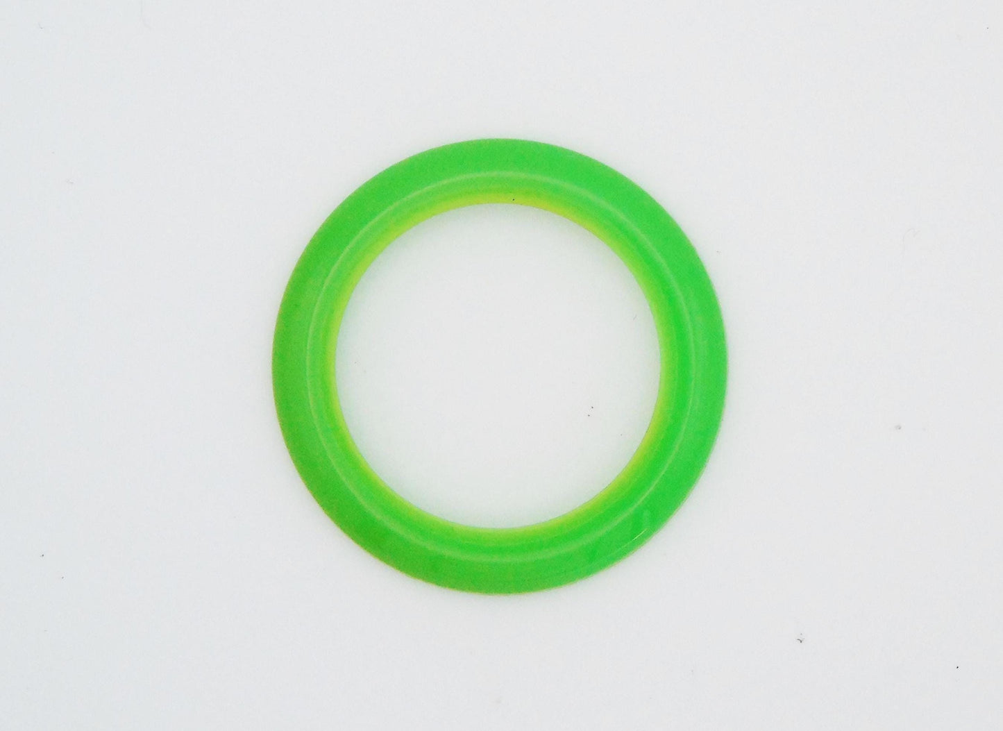 Genuine Gucci Green Bezel – Rare Find for Gucci Change Bezel Watches ( Fits Gucci 1100 and Gucci 11/12 models) - Gems Forgotten