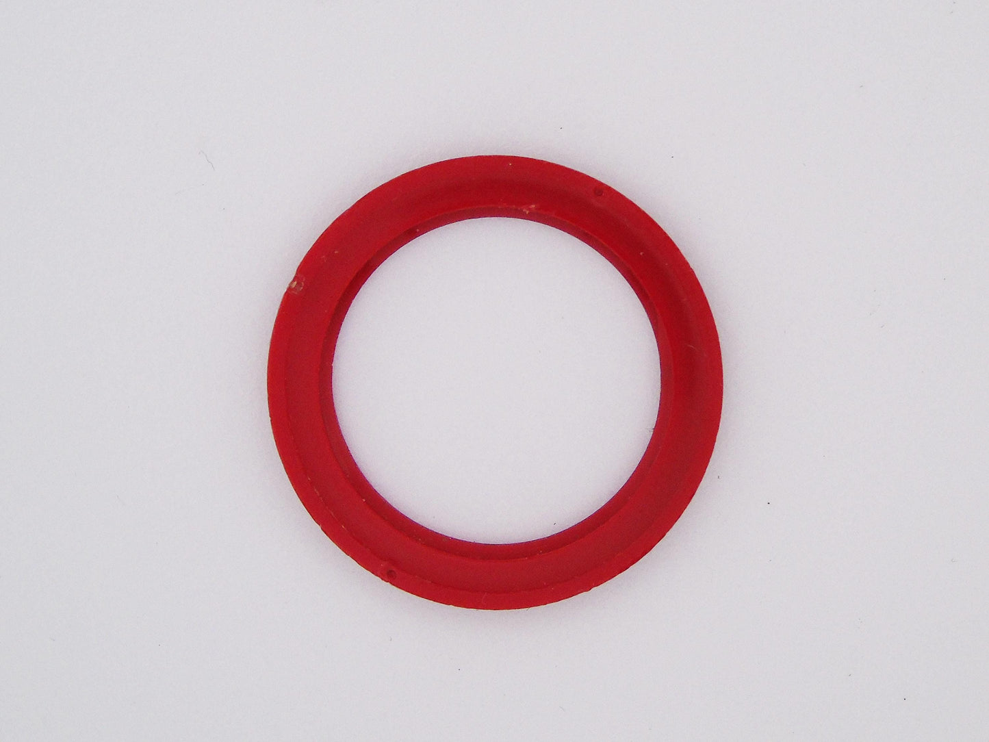 Genuine Gucci Red Bezel – Rare Find for Gucci Change Bezel Watches ( Fits Gucci 1100 and Gucci 11/12 models) - Gems Forgotten