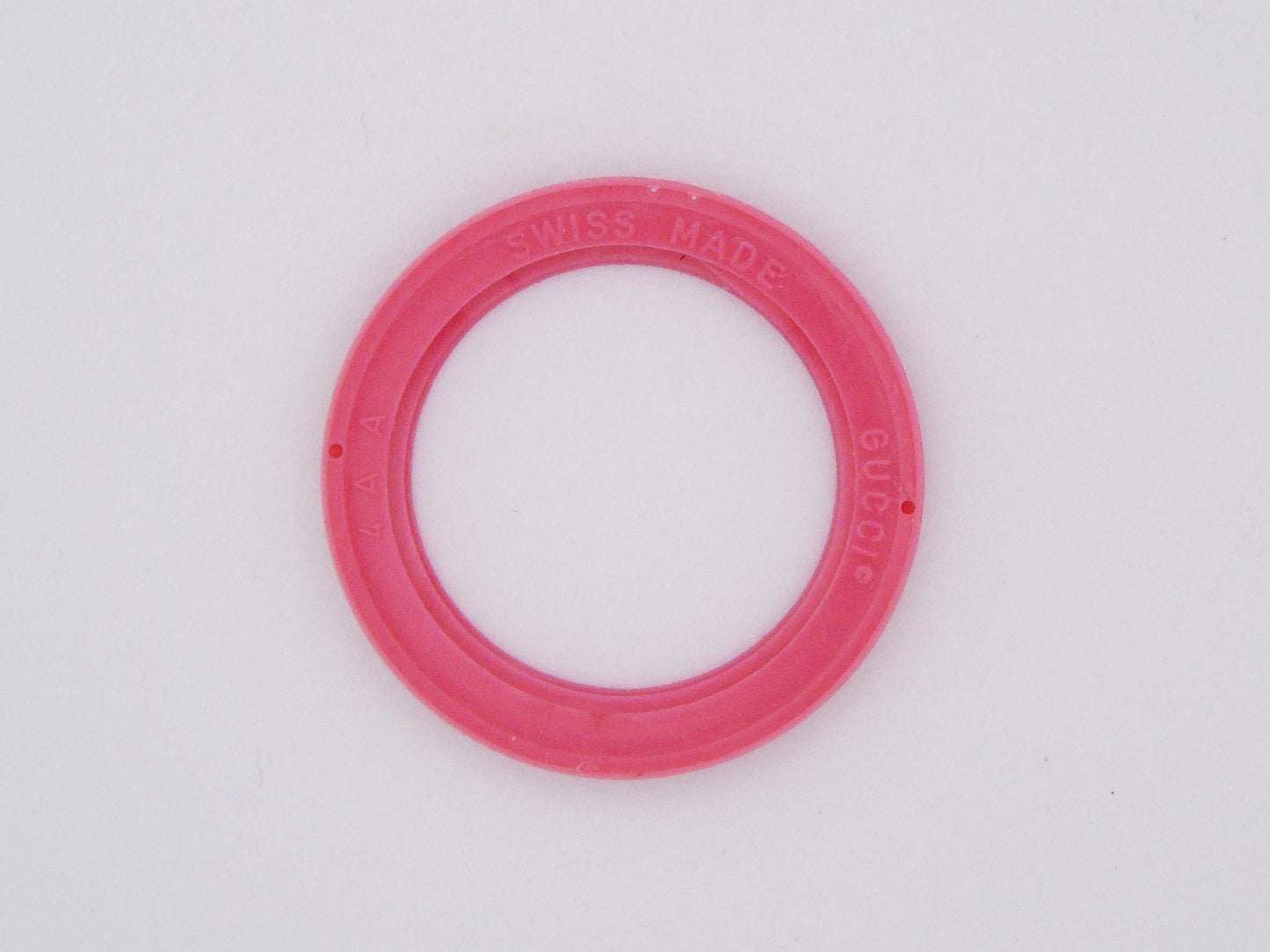 Genuine Gucci Pink Bezel – Rare Find for Gucci Change Bezel Watches ( Fits Gucci 1100 and Gucci 11/12 models) - Gems Forgotten