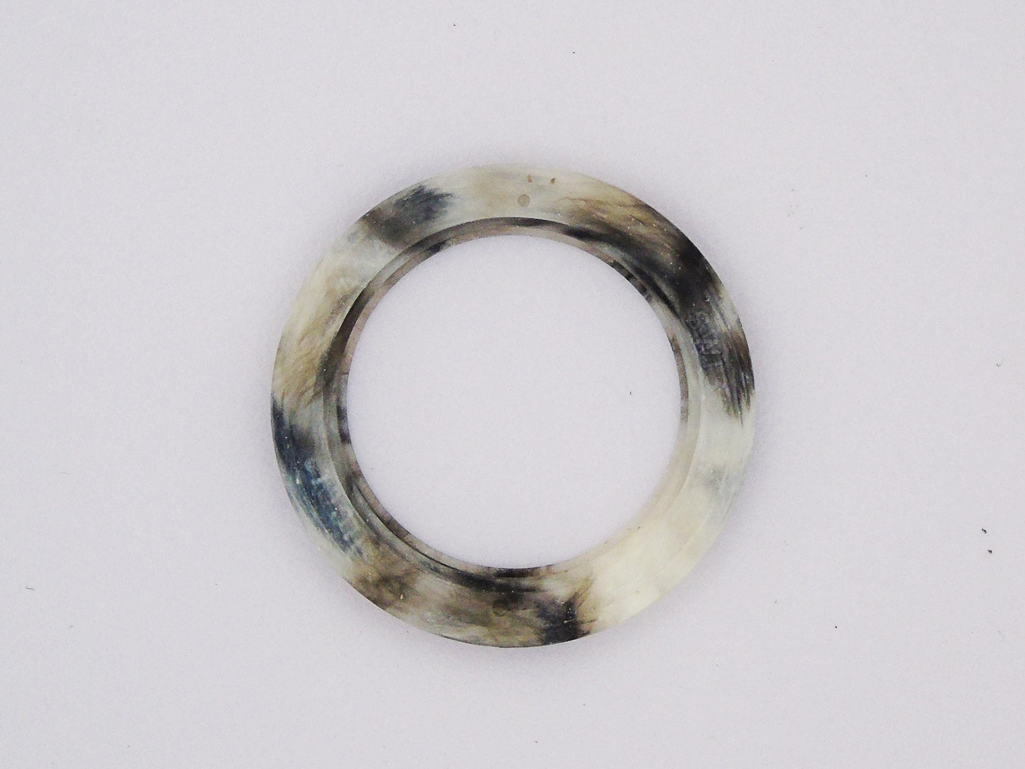 Genuine Gucci Marble Grey Bezel – Rare Find for Gucci Change Bezel Watches ( Fits Gucci 1100 and Gucci 11/12 models) - Gems Forgotten