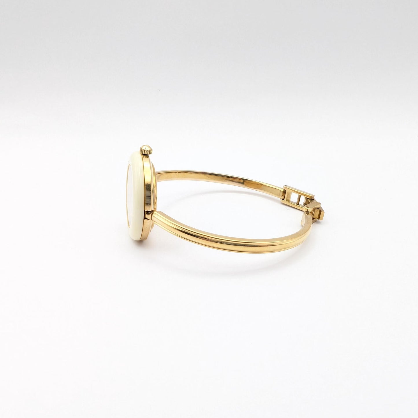 Working Gucc Bezel Watch – Elegant Ladies Wristwatch with Gucci White Bezel