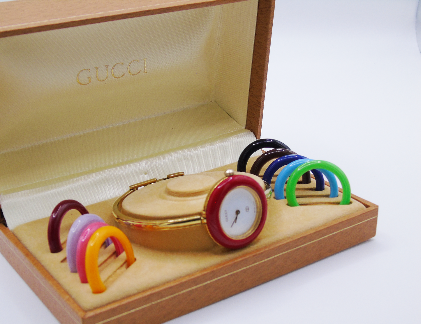 Vintage Gucci Change Bezel Watch – Gold-Plated with 10 Interchangeable Bezels & Box - Gems Forgotten
