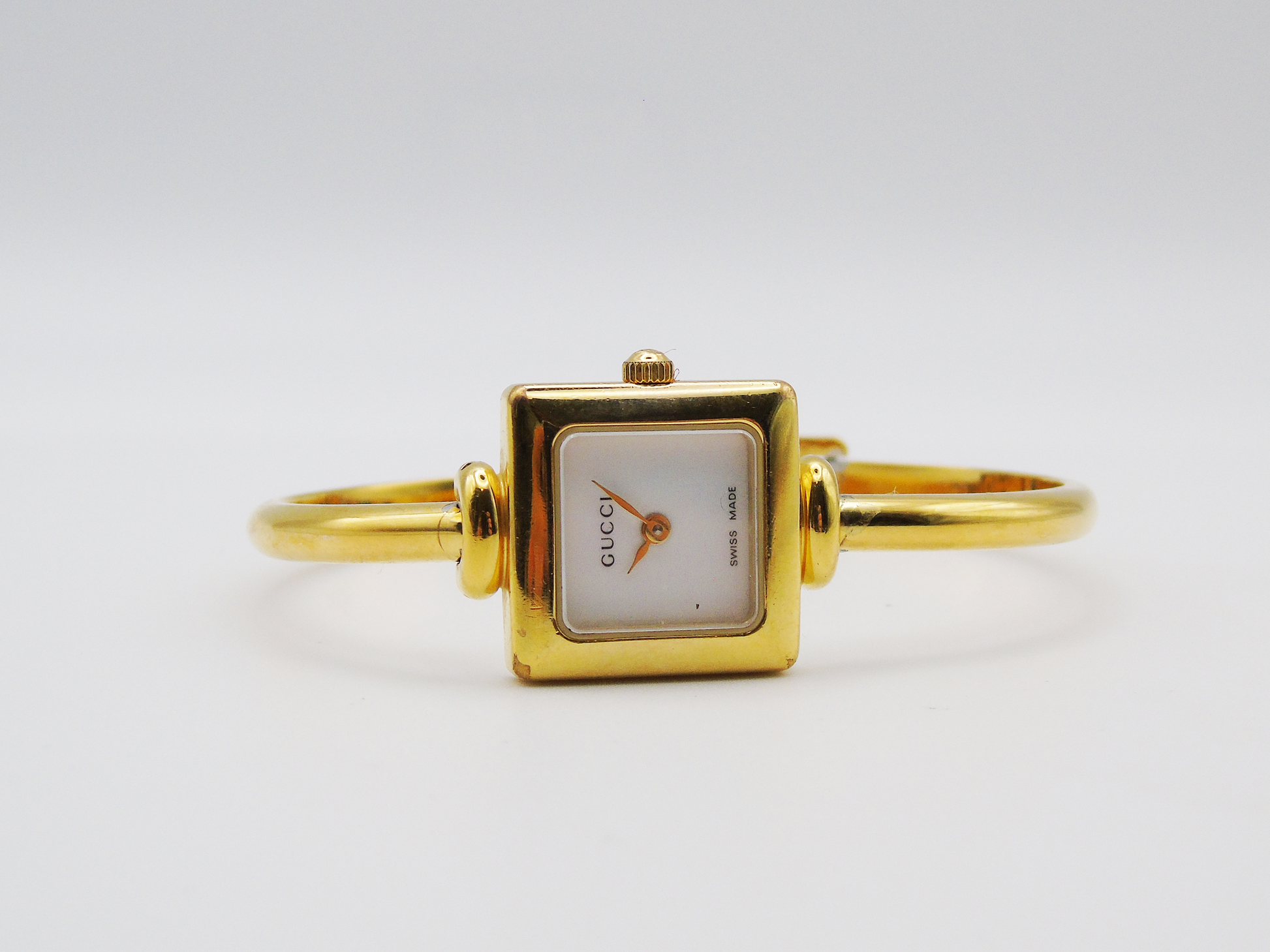 Working Vintage Gucci Watch Square 1900L Gold Gold Dial Elegant Gucci Wristwatch Cheap Gucci Small Bracelet Bangle G24 - Gems Forgotten 