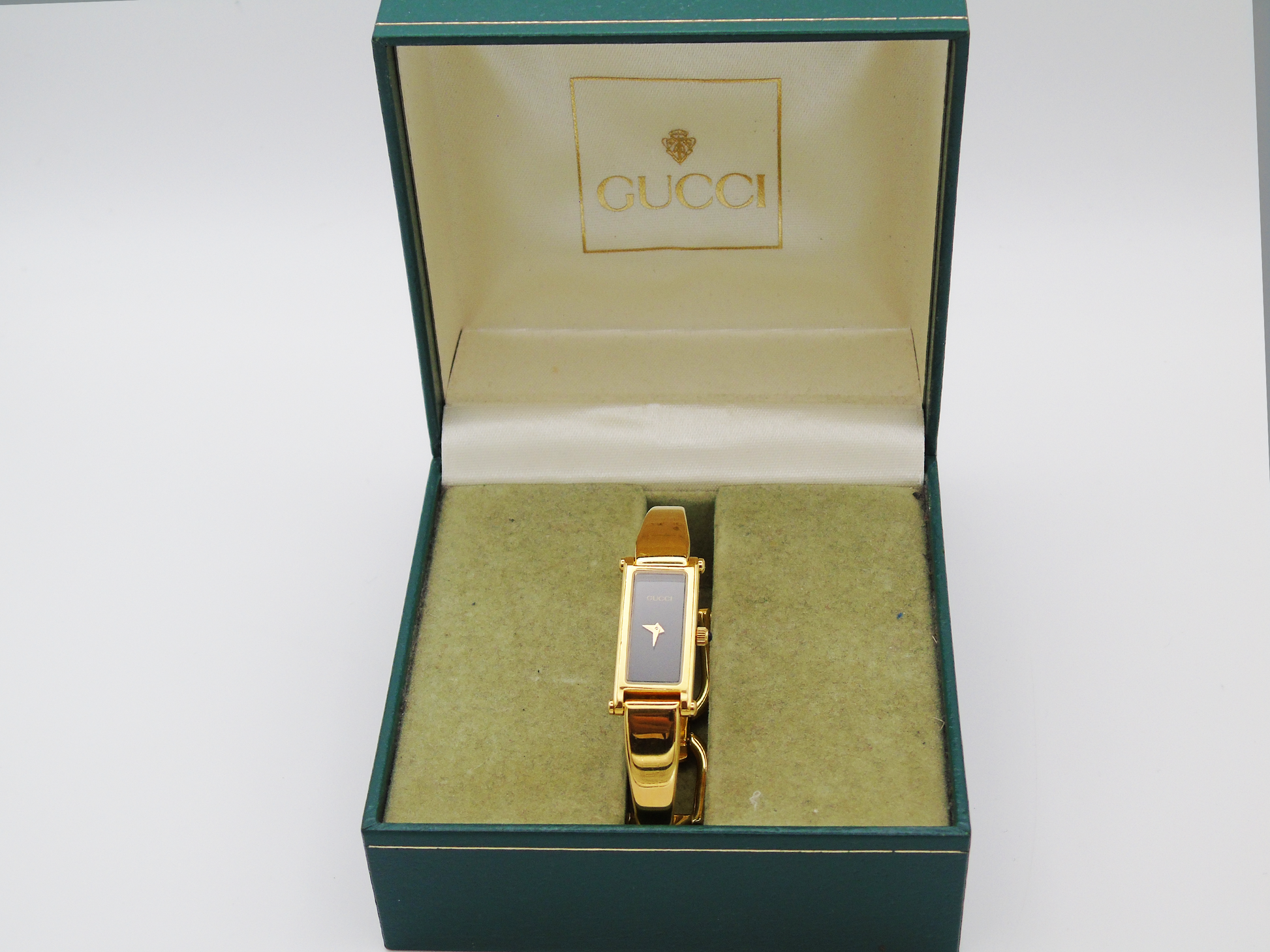 Gucci 1500L Gold Watch – Vintage Gucci Watch, Elegant Gold Tank Watch with Box - Gems Forgotten 