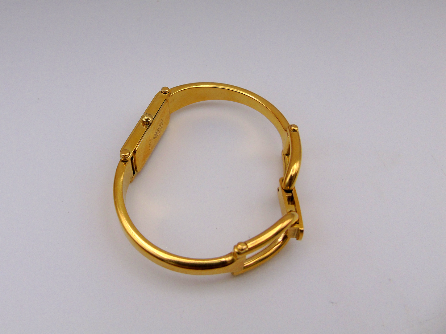 Vintage Gucci Tank Watch 1500 Shell Dial Gold Dial Elegant Gucci Rectangle Wristwatch G41 - Gems Forgotten 
