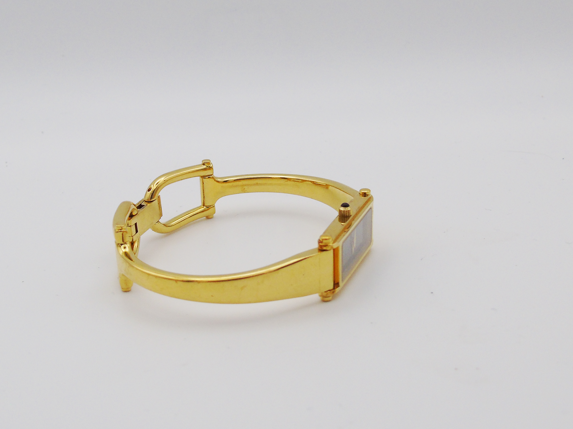 Gucci 1500L Gold Watch – Vintage Gucci Ladies Gold Watch, Elegant Gold Tank Watch Black Dial G18 - Gems Forgotten 