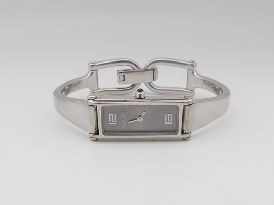 Gucci Ladies Silver Tone Watch – Stunning Gucci 1500L Model with Tank Watch Face & Silver Dial G26 - Gems Forgotten 