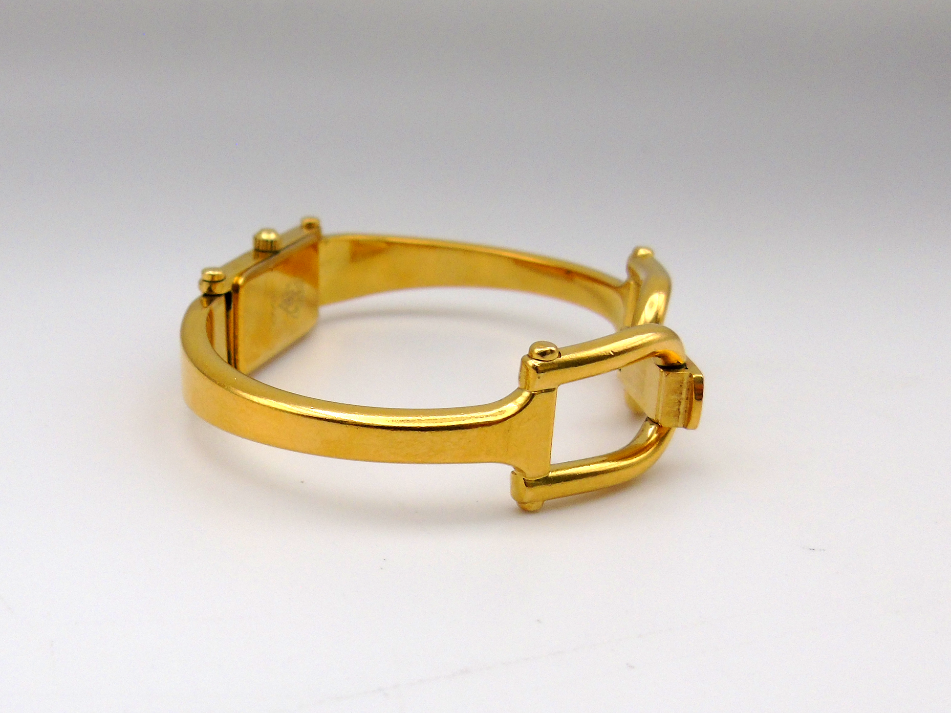 Vintage Gucci Tank Watch 1500 Shell Dial Gold Dial Elegant Gucci Rectangle Wristwatch G41 - Gems Forgotten 