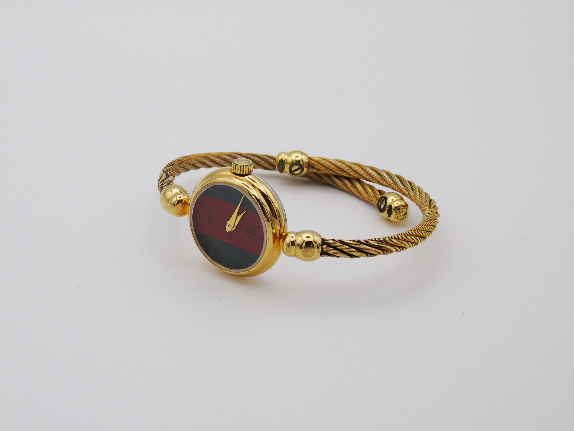 Gucci Ladies Gold Watch – 2700.2.L Model, 24k Gold-Plated with Black Dial (Copy) - Gems Forgotten 