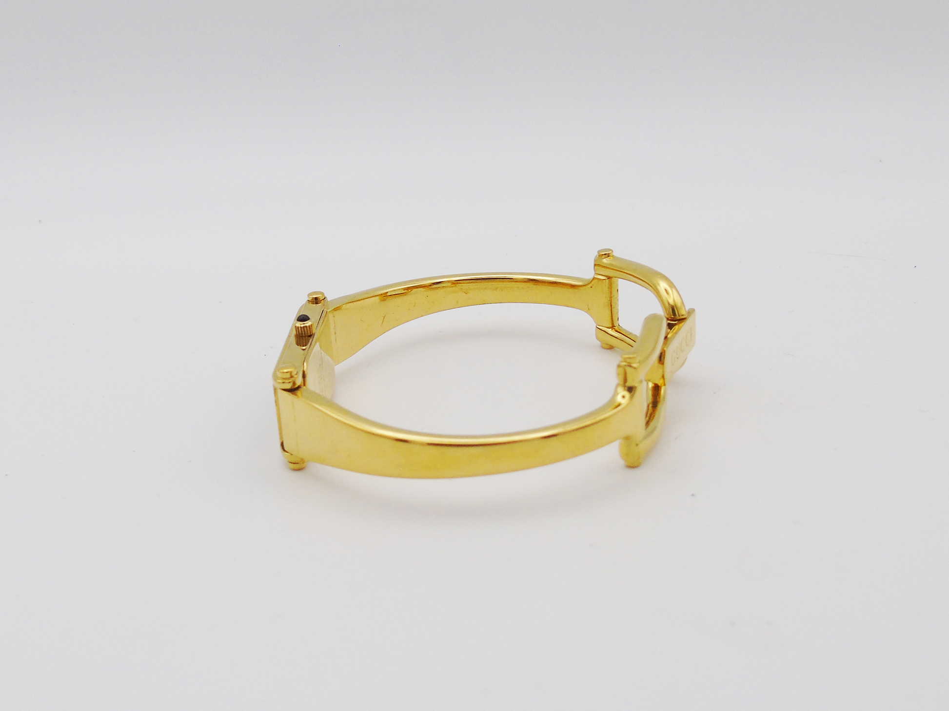 Gucci 1500L Gold Watch – Vintage Gucci Ladies Gold Watch, Elegant Gold Tank Watch Black Dial G18 - Gems Forgotten 