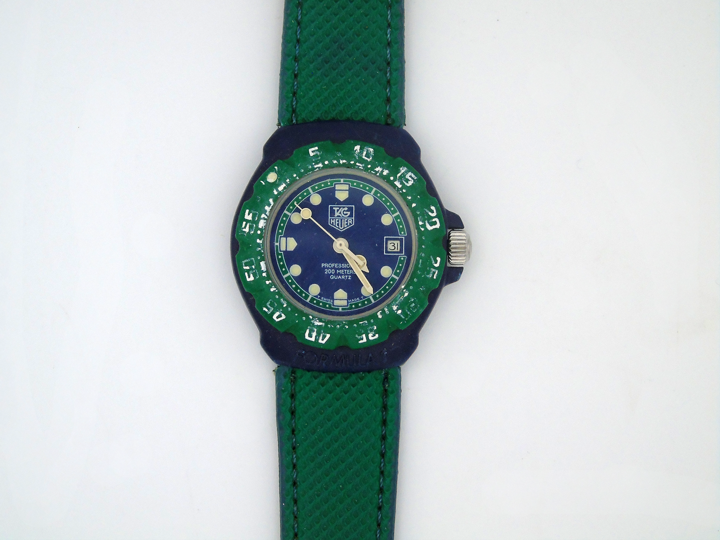 Tag Heuer Professional Watch – Blue Dial, Green Rotating Bezel, Swiss Quartz, 30mm Vintage Timepiece - Gems Forgotten 