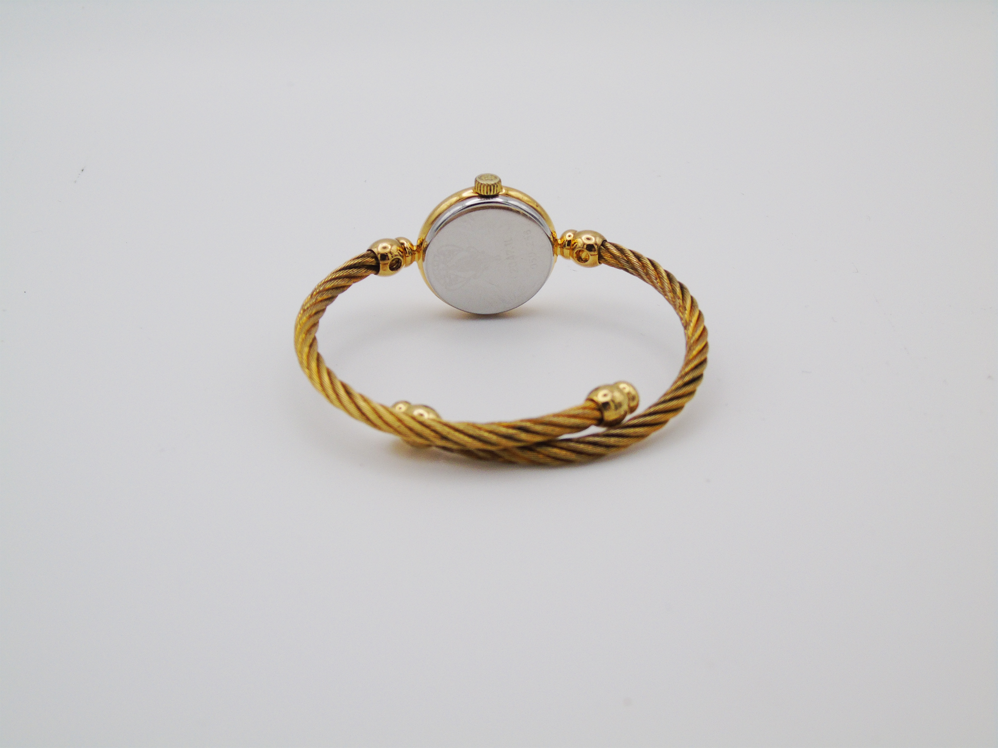 Gucci Ladies Gold Watch – 2700.2.L Model, 24k Gold-Plated with Black Dial (Copy) - Gems Forgotten 
