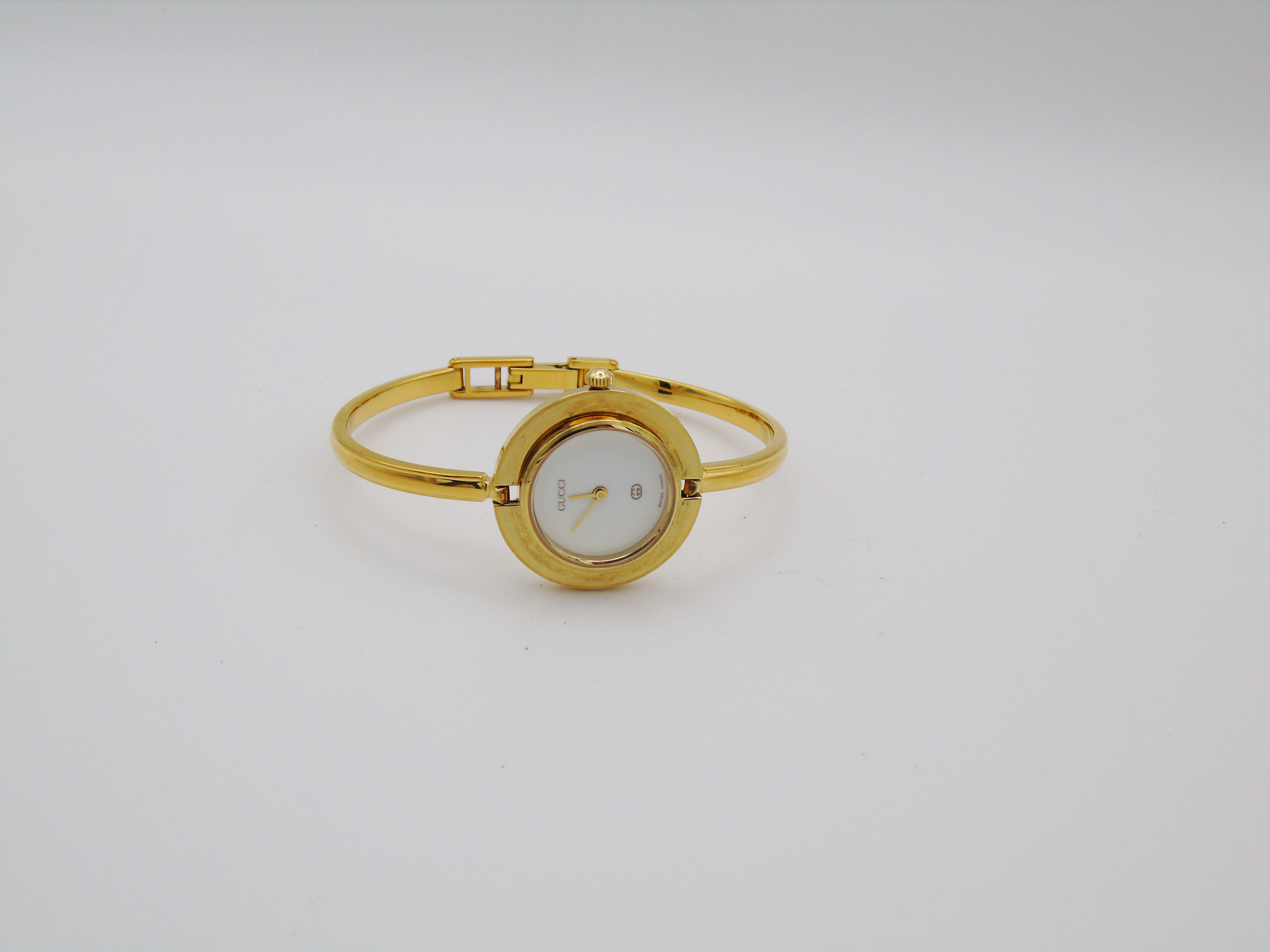 Vintage Gucci Change Bezel Watch – Gold-Plated with 10 Interchangeable Bezels & Box - Gems Forgotten 