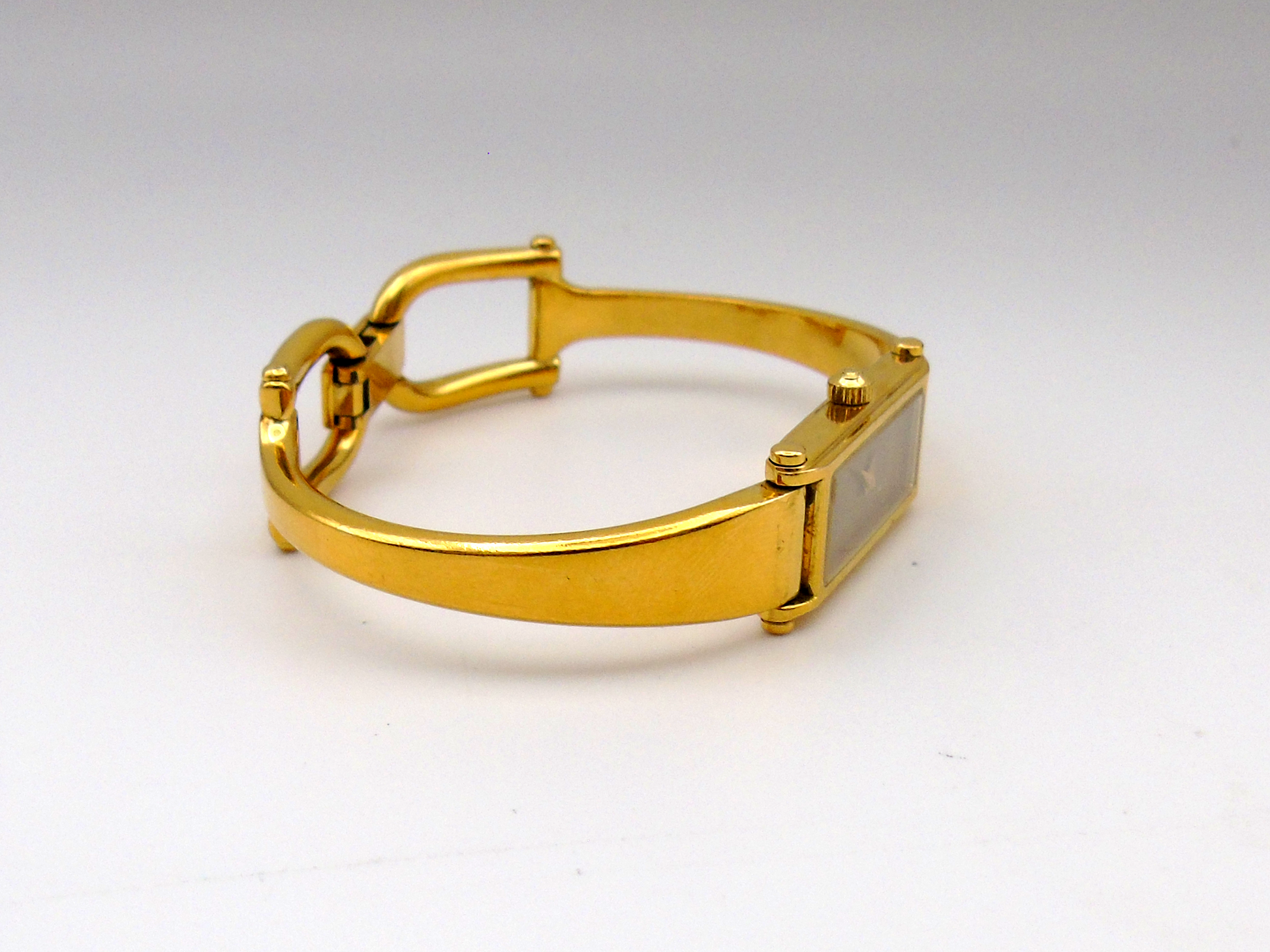 Vintage Gucci Tank Watch 1500 Shell Dial Gold Dial Elegant Gucci Rectangle Wristwatch G41 - Gems Forgotten 