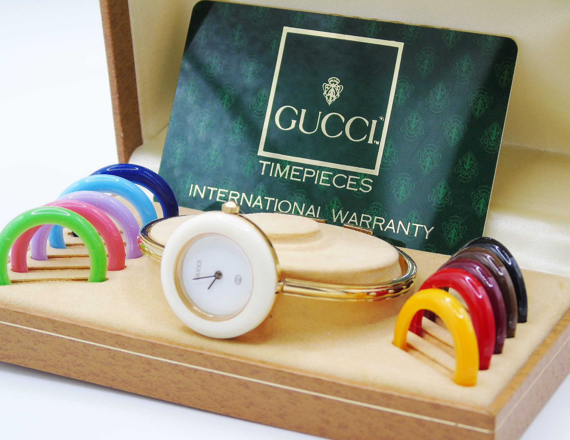 Vintage Gucci Change Bezel Watch – Gold-Plated with 11 Interchangeable Bezels & Box - Gems Forgotten 