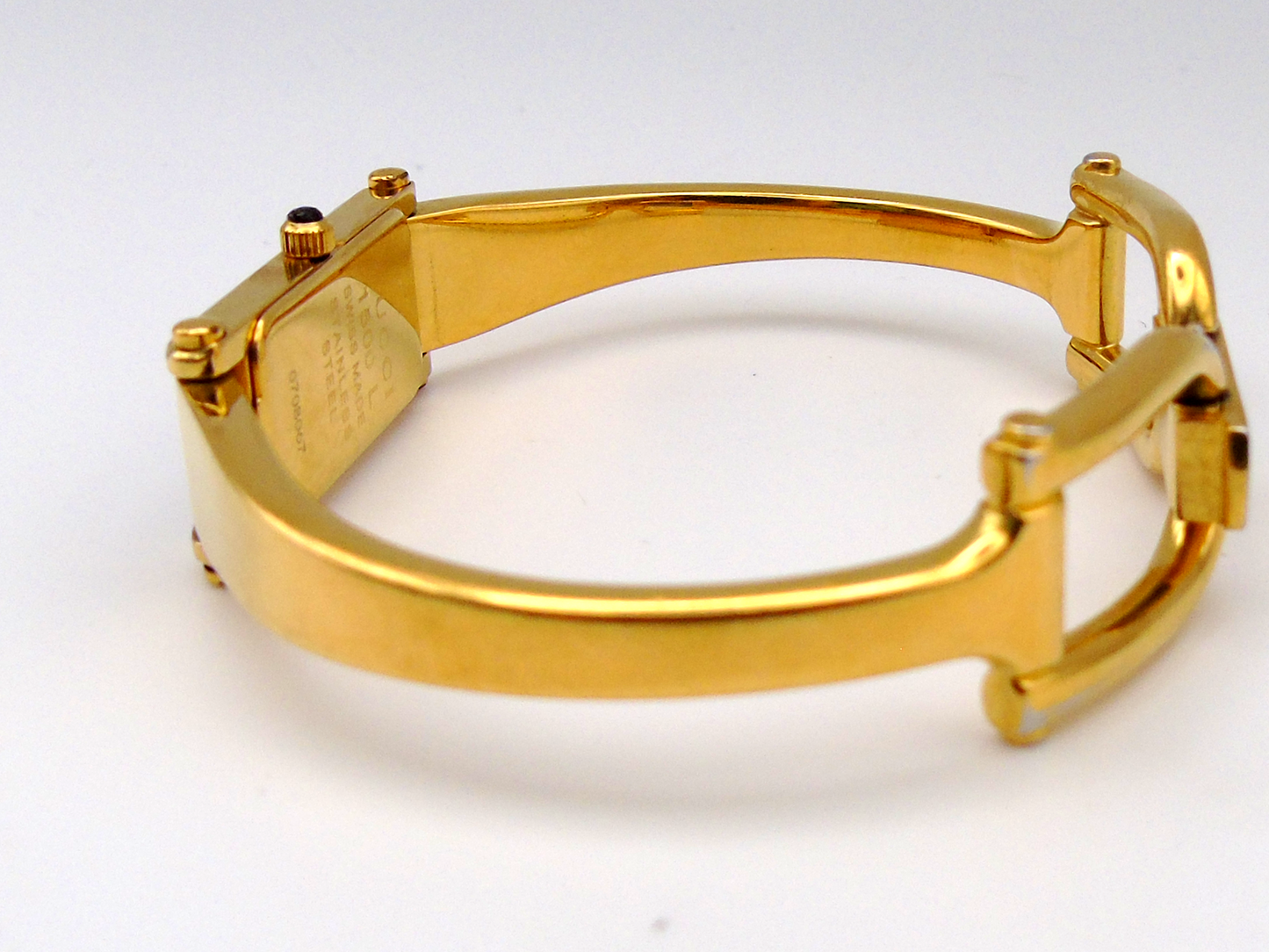 Gucci 1500L Gold Watch – Vintage Gucci Watch, Elegant Gold Tank Watch G02 - Gems Forgotten 