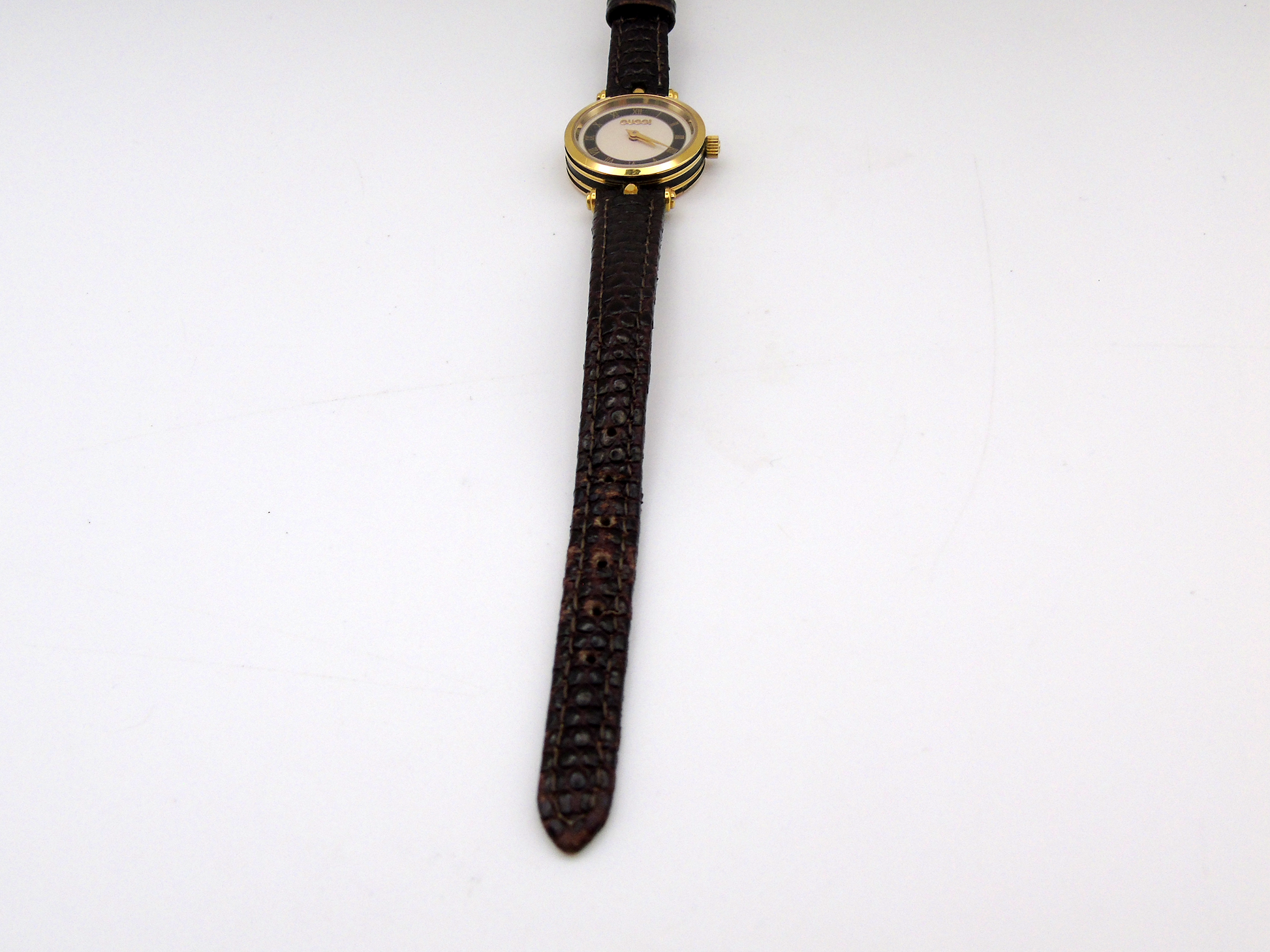 Gucci Ladies Gold Plated Watch Model 467 – Gold Roman Sherry Collection – Swiss Quartz, Leather Strap, Vintage Elegant Timepiece G45 - Gems Forgotten 