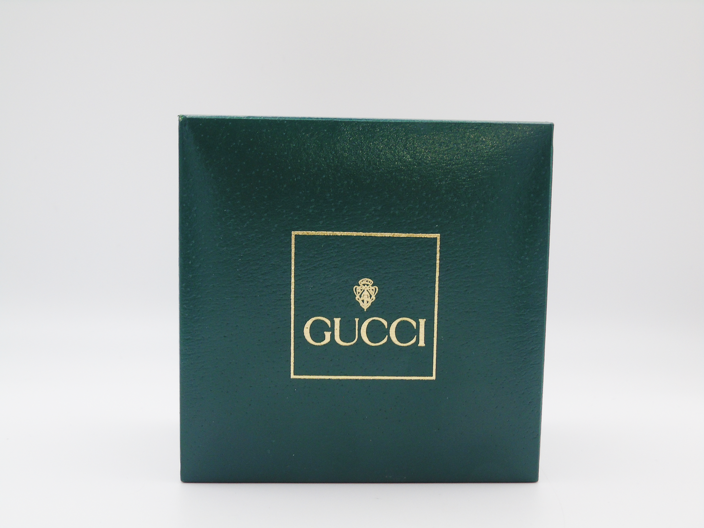 Gucci Ladies Gold Watch – Stunning Gucci 1500L Model with Tank Watch Face & Mother of Pearl Dial - Gems Forgotten 