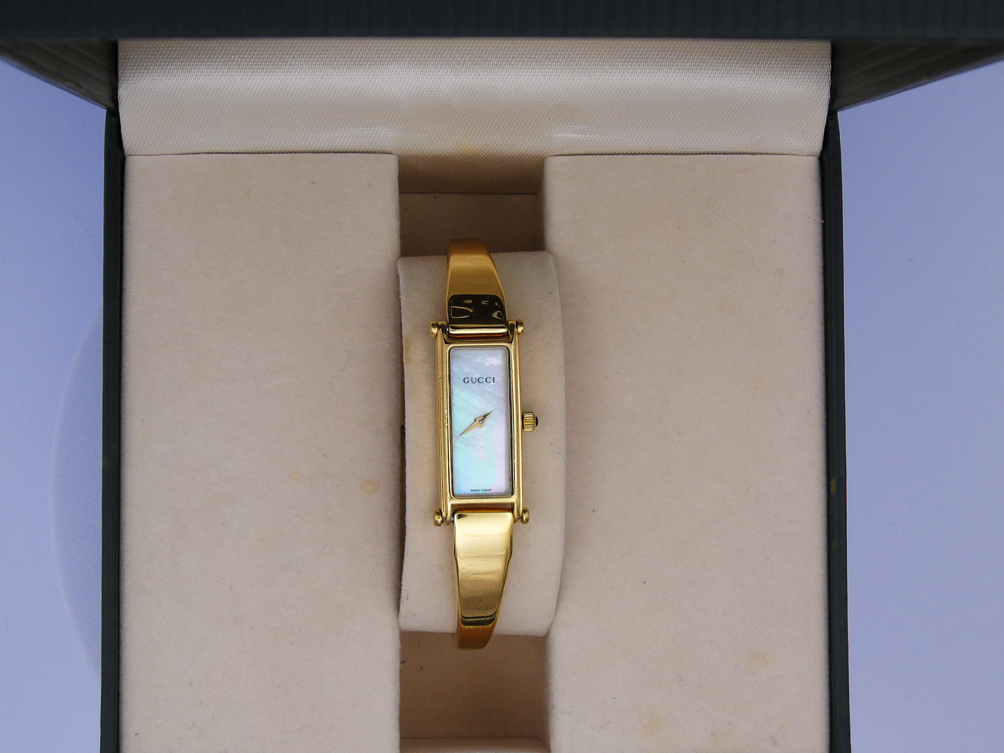 Gucci 1500L  Watch with Box & Papers – Stunning Ladies Tank Watch Mother of Pearl Dial