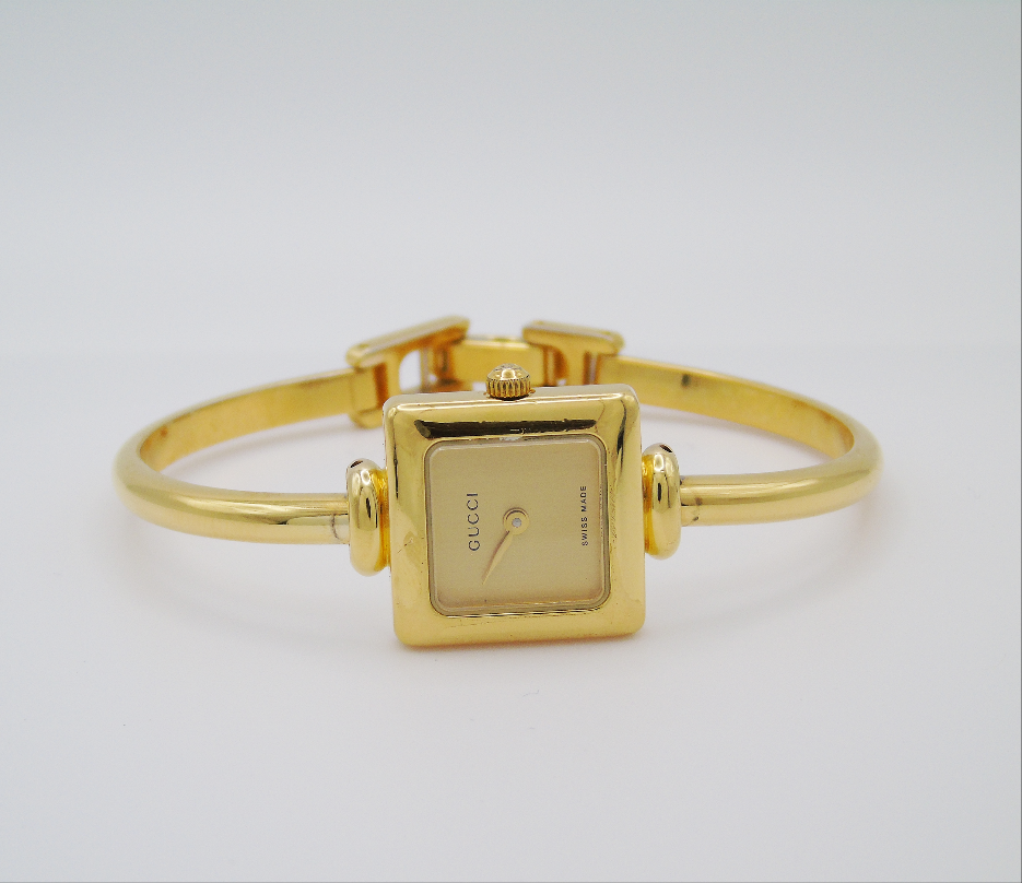 Elegant Gucci Ladies Gold Watch – Gucci 1900L Model with Square Watch Face - Gems Forgotten 