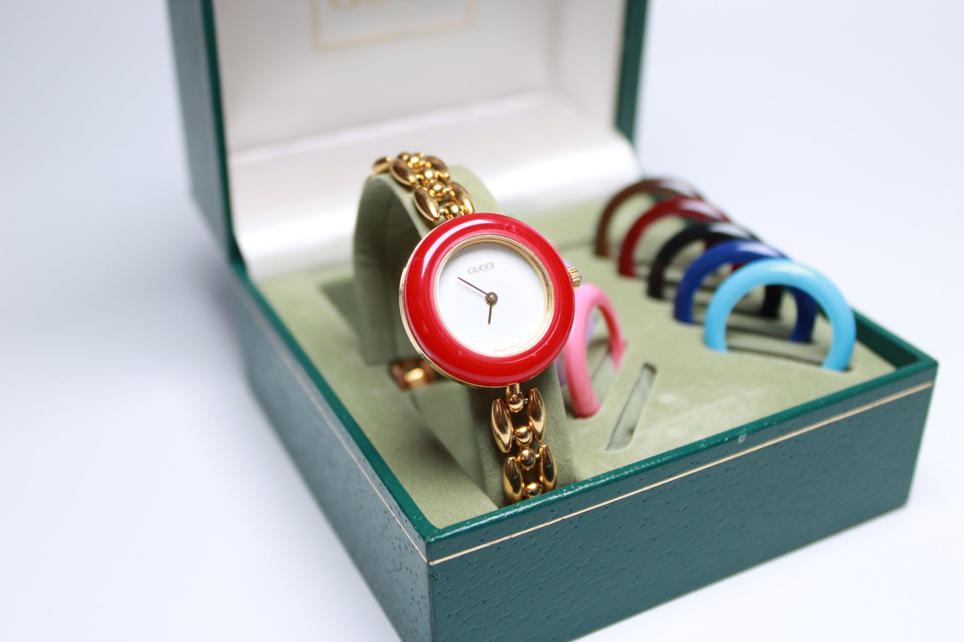 Working Vintage Gucci Bezel Watch  with a Rice Link - Gems Forgotten 