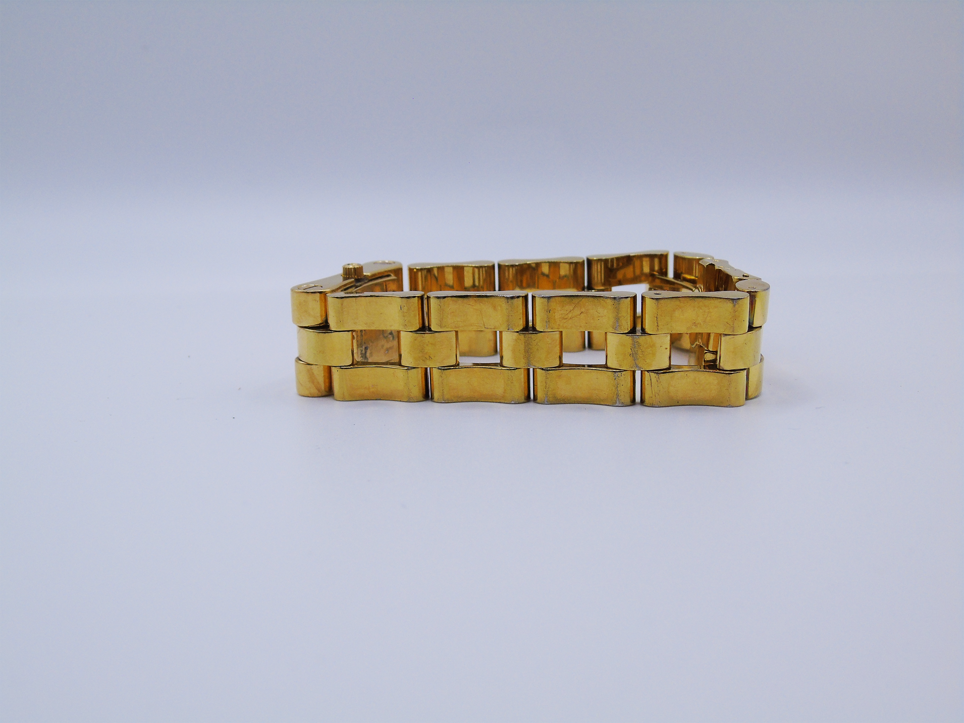 Vintage Gucci Watch 2305L Gold Plated Elegant Gucci Tank  Wristwatch Elegant Designer Bracelet Watch Jewellery - Gems Forgotten 