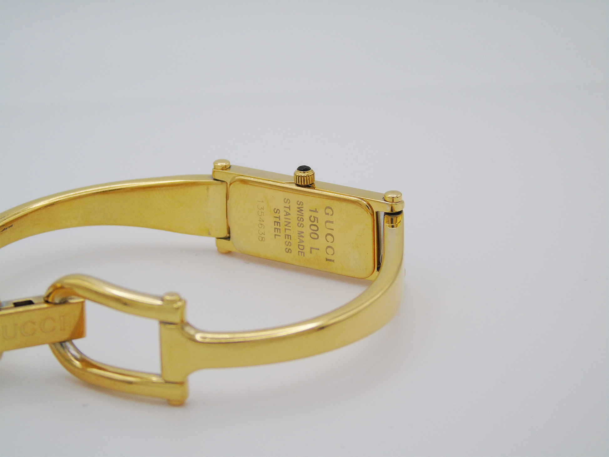Gucci Ladies Gold Watch – Stunning Gucci 1500L Model with Tank Watch Face & Mother of Pearl Dial - Gems Forgotten 