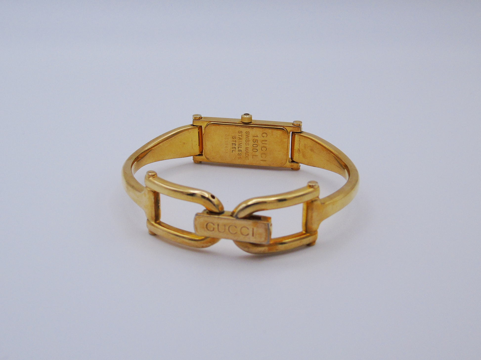 Gucci Ladies Gold Watch – Stunning Gucci 1500L Model with Tank Watch Face & Mother of Pearl Dial - Gems Forgotten 