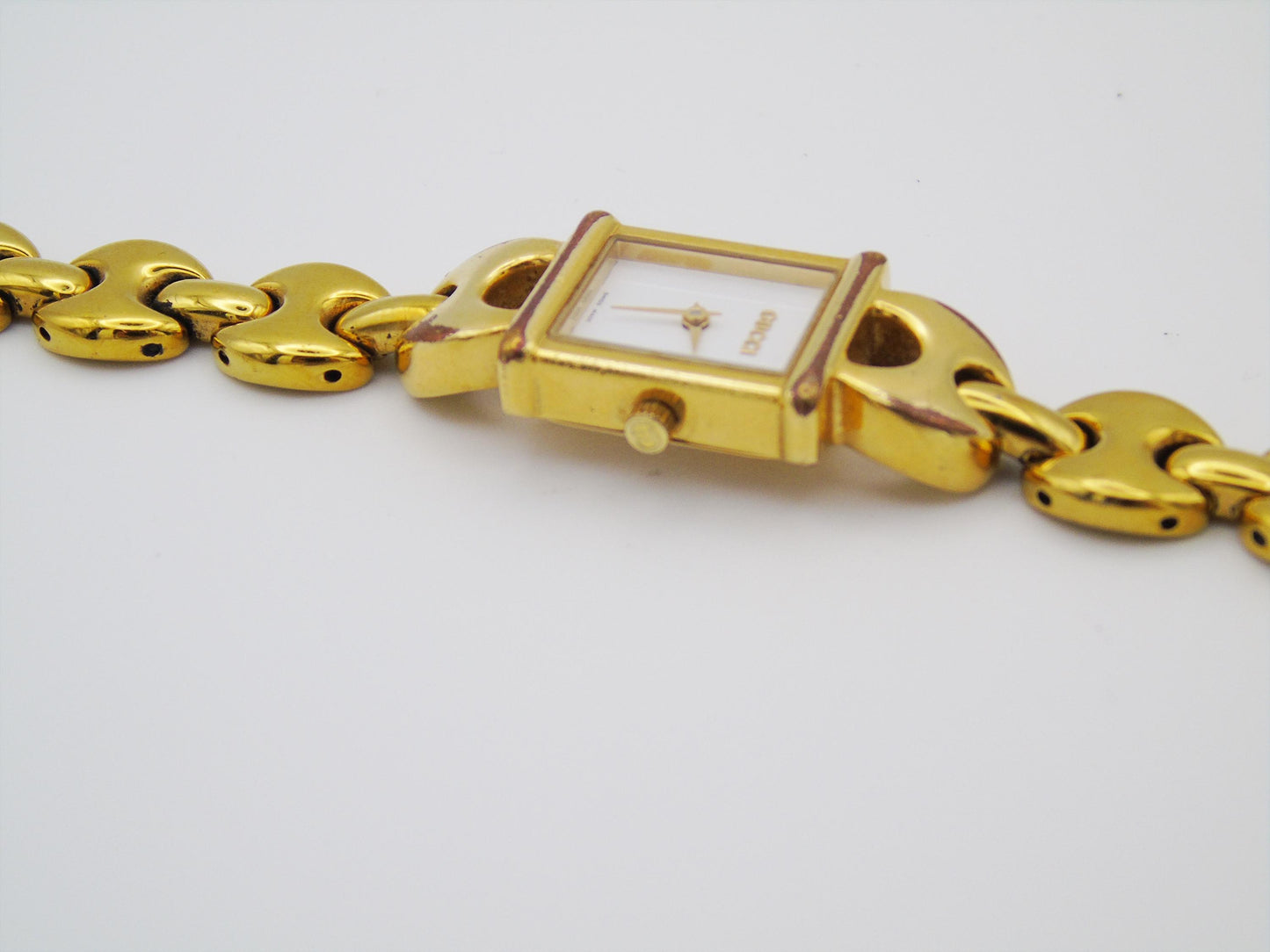 Gucci Ladies Gold Watch – Rare Gucci 1800L Model with Tank Watch Face & Interchangeable Straps - Gems Forgotten 