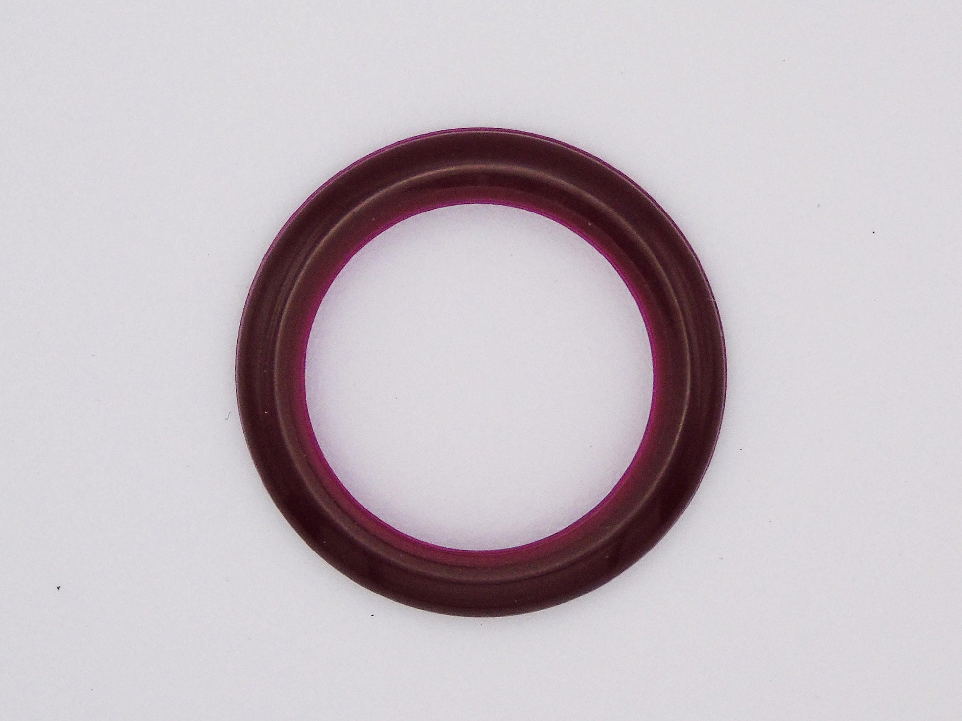 Genuine Gucci Maroon Red Bezel – Rare Find for Gucci Change Bezel Watches ( Fits Gucci 1100 and Gucci 11/12 models) - Gems Forgotten 