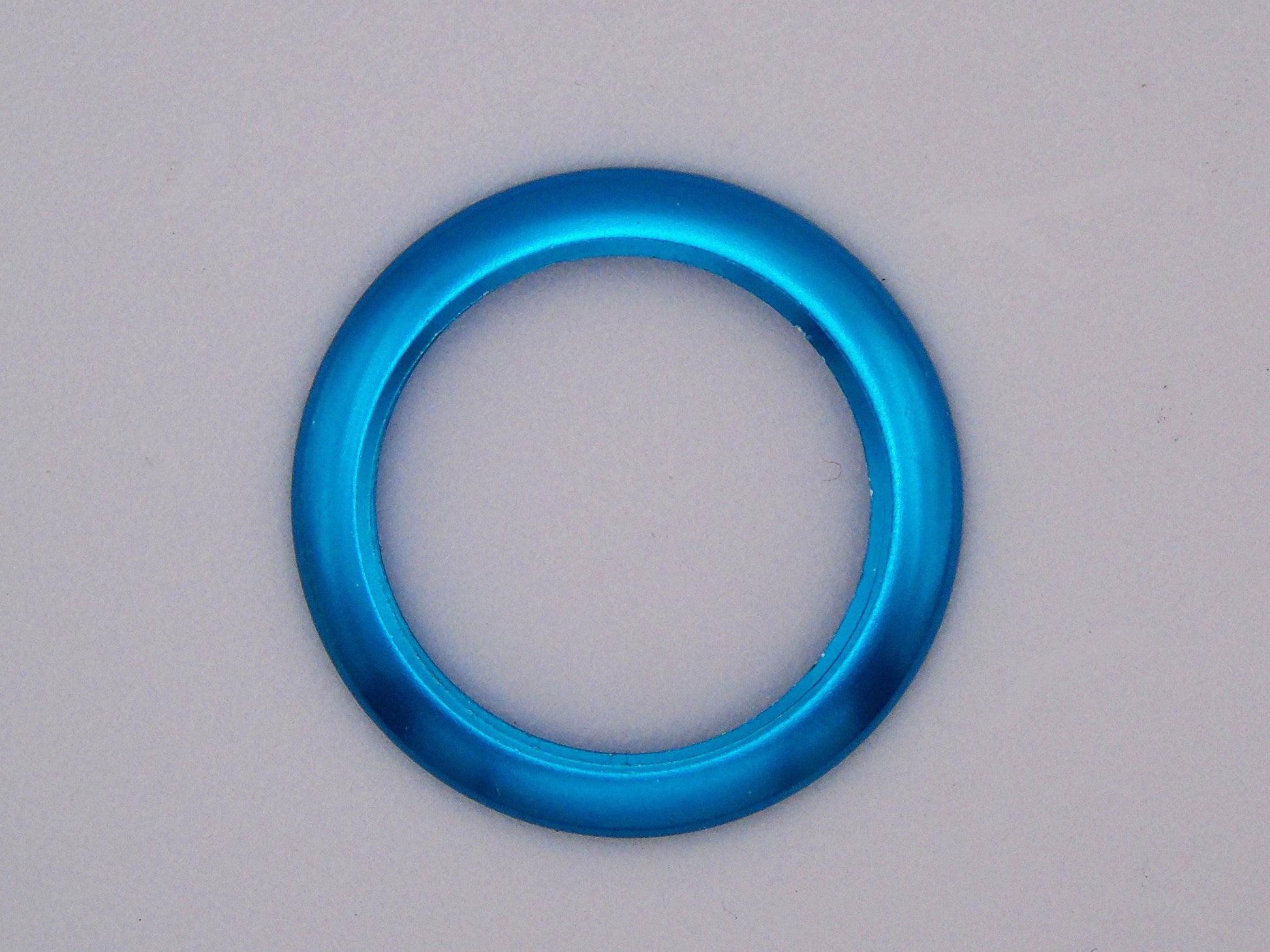 Genuine Gucci Metal Blue  Bezel – Rare Find for Gucci Change Bezel Watches ( Fits Gucci 1100 and Gucci 11/12 models) - Gems Forgotten 