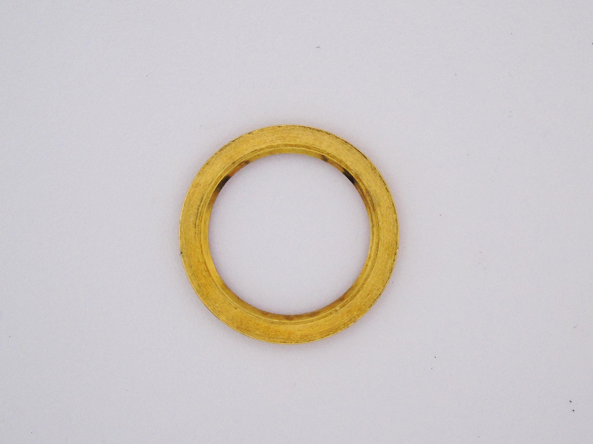 Genuine Gucci Gold Plated  Bezel – Rare Find for Gucci Change Bezel Watches ( Fits Gucci 1100 and Gucci 11/12 models) - Gems Forgotten 