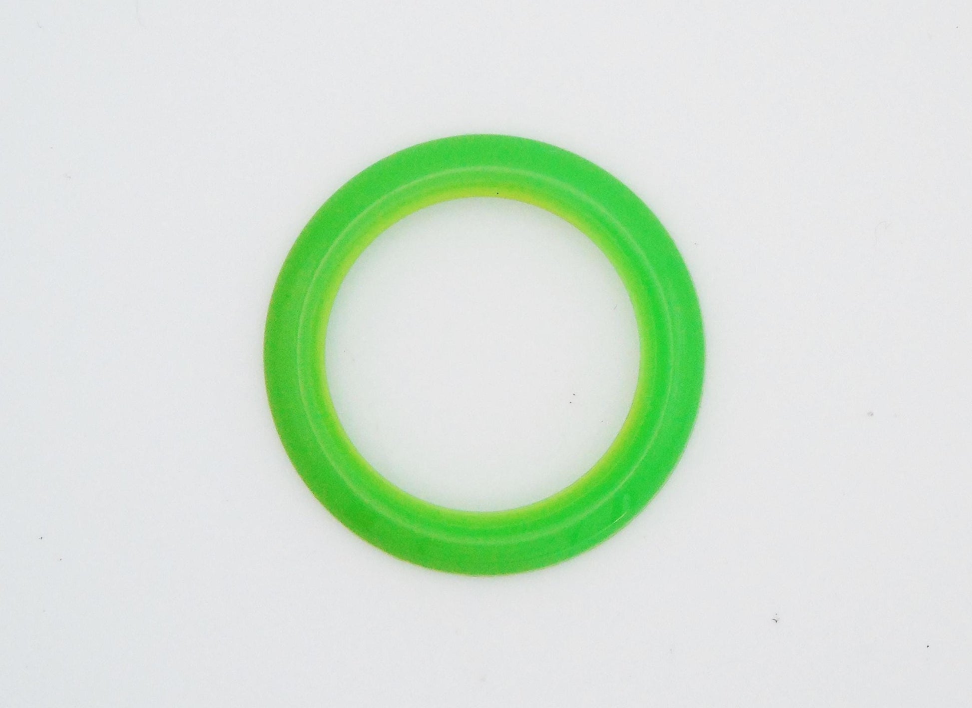 Genuine Gucci Green Bezel – Rare Find for Gucci Change Bezel Watches ( Fits Gucci 1100 and Gucci 11/12 models) - Gems Forgotten 