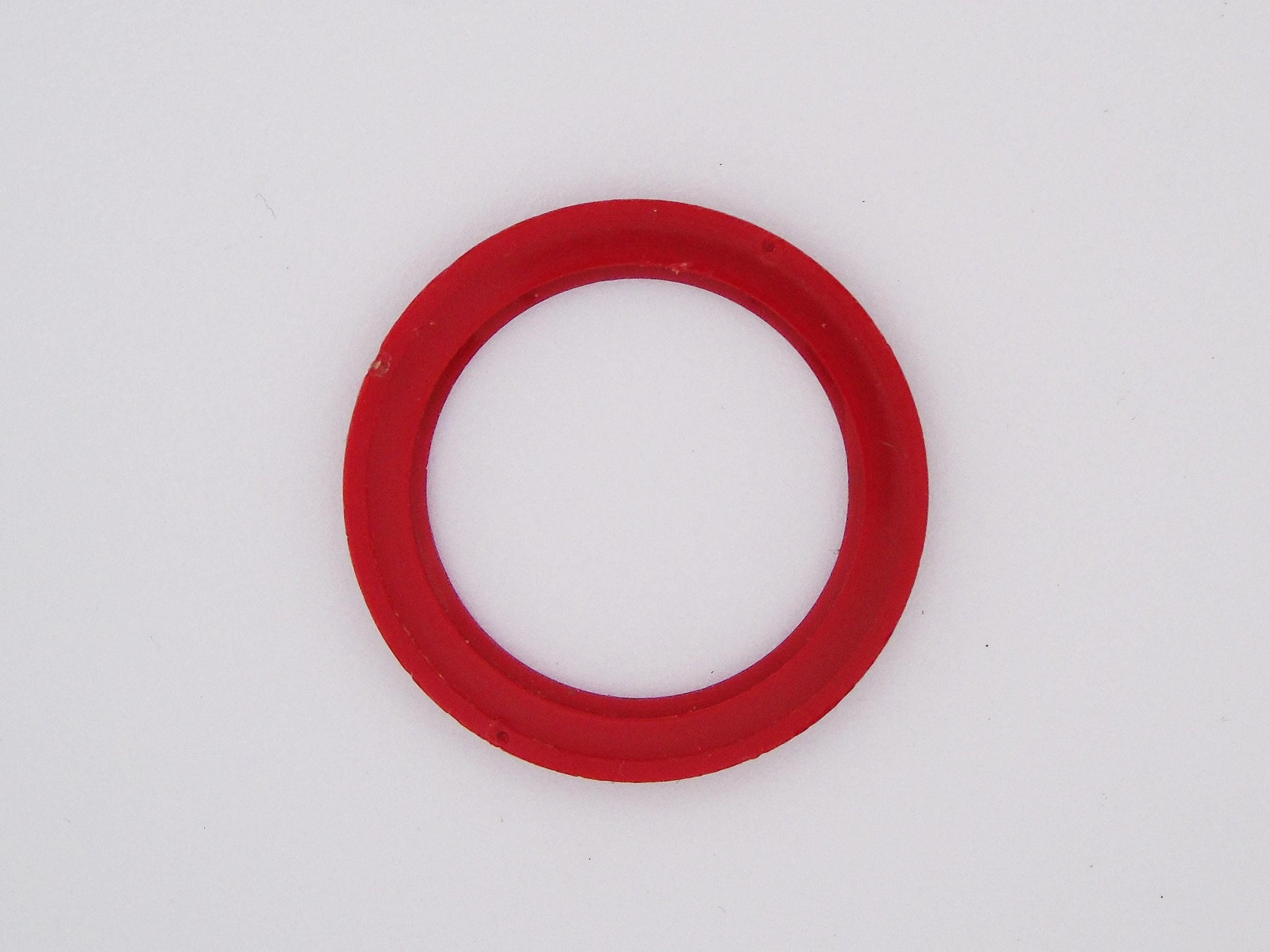 Genuine Gucci Red Bezel – Rare Find for Gucci Change Bezel Watches ( Fits Gucci 1100 and Gucci 11/12 models) - Gems Forgotten 