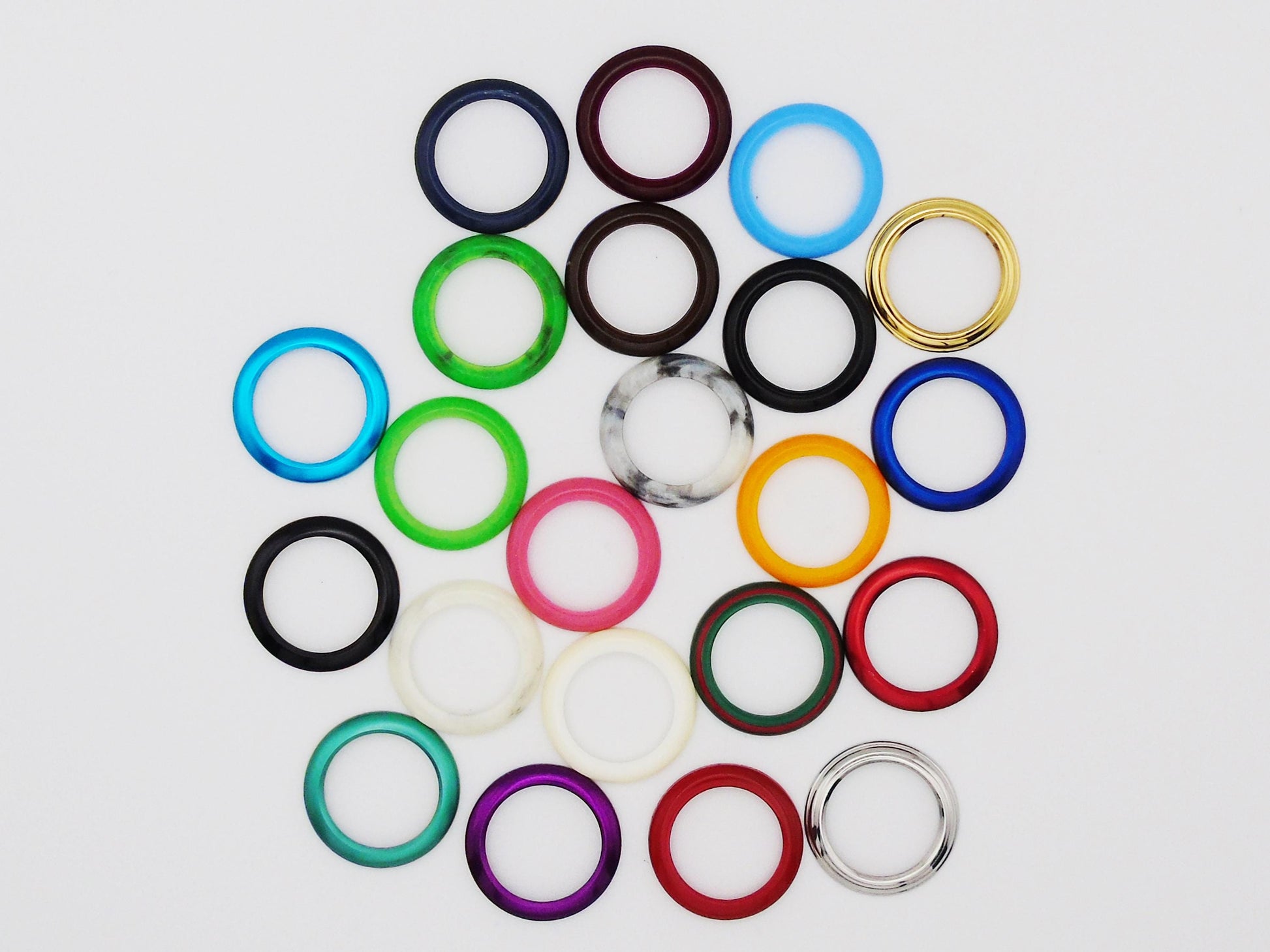Genuine Gucci Yellow Bezel – Rare Find for Gucci Change Bezel Watches ( Fits Gucci 1100 and Gucci 11/12 models) - Gems Forgotten 