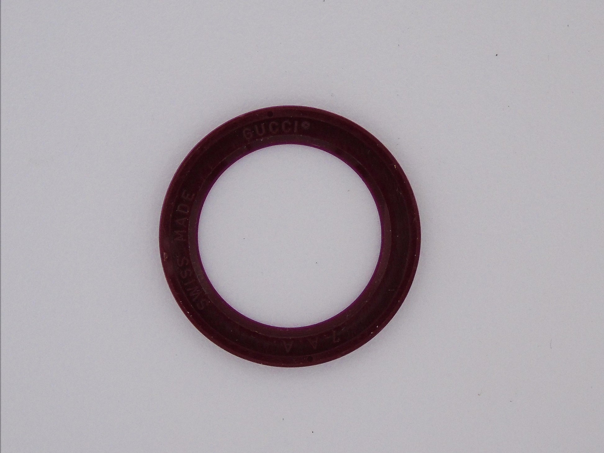 Genuine Gucci Maroon Red Bezel – Rare Find for Gucci Change Bezel Watches ( Fits Gucci 1100 and Gucci 11/12 models) - Gems Forgotten 